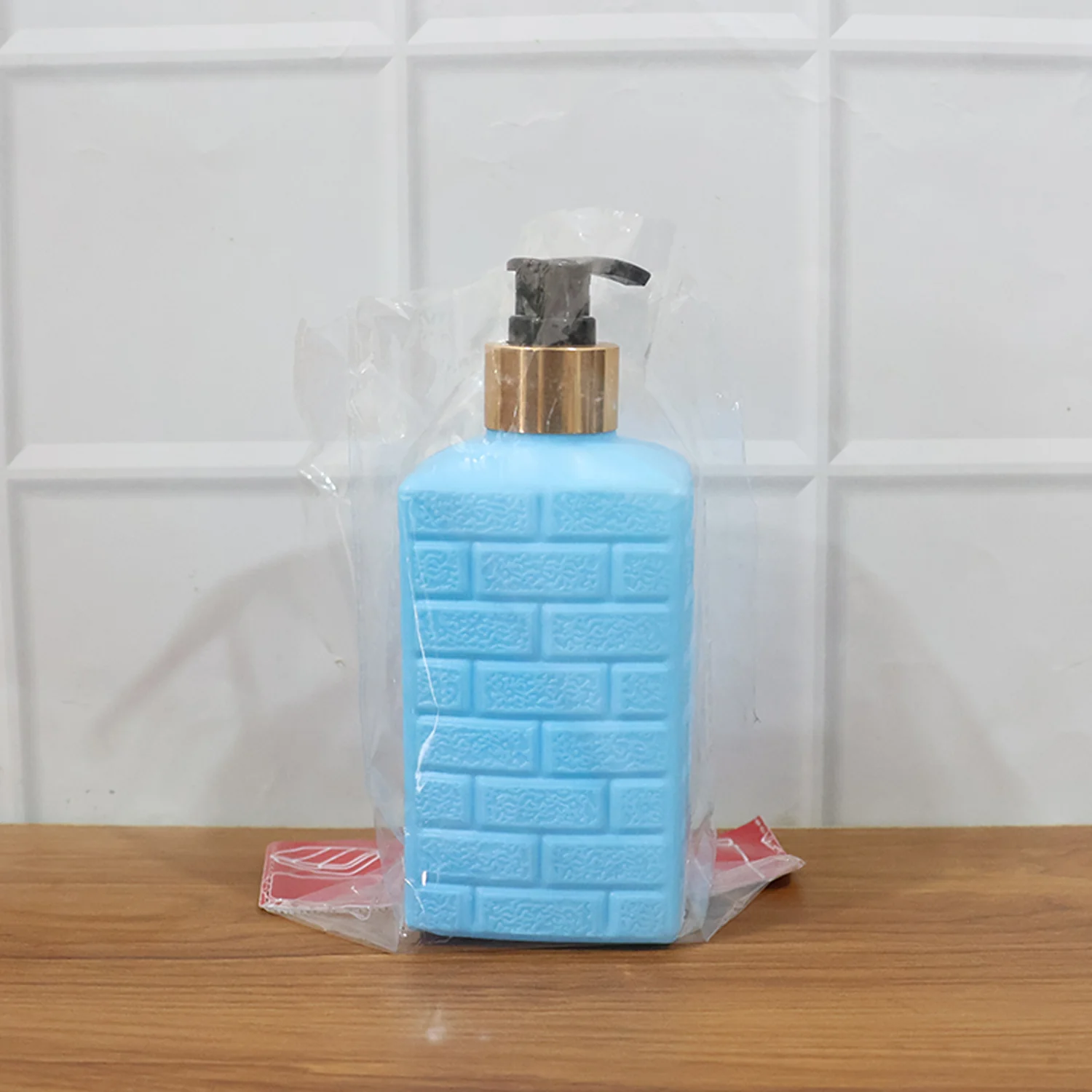 Plastic Soap Dispenser Pump Bottle (1 Pc) - Image 9
