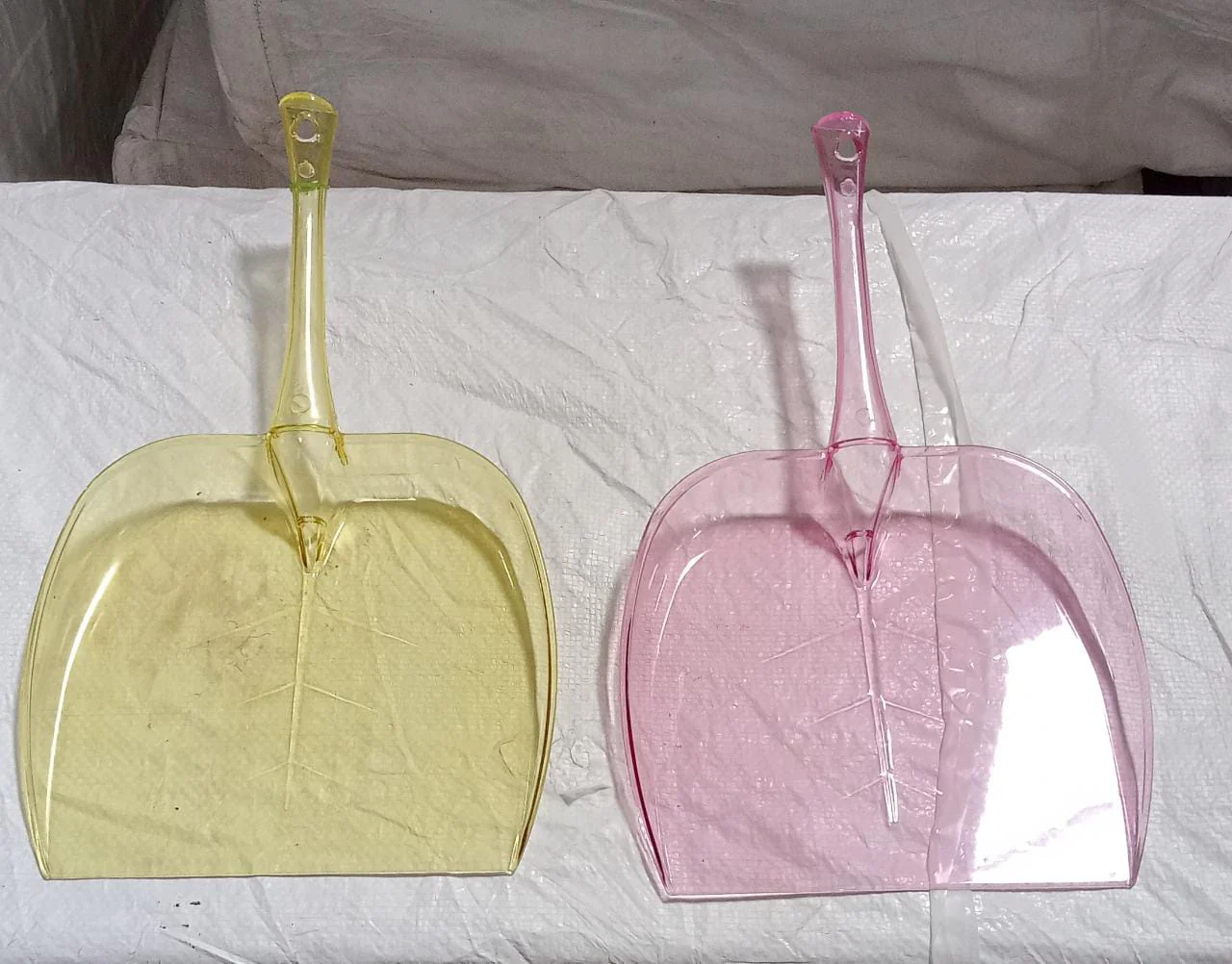 Plastic Unbreakable Dustpan with Long Handle, Large Size for Home & Kitchen, Supdi (1 Pc) - Image 7
