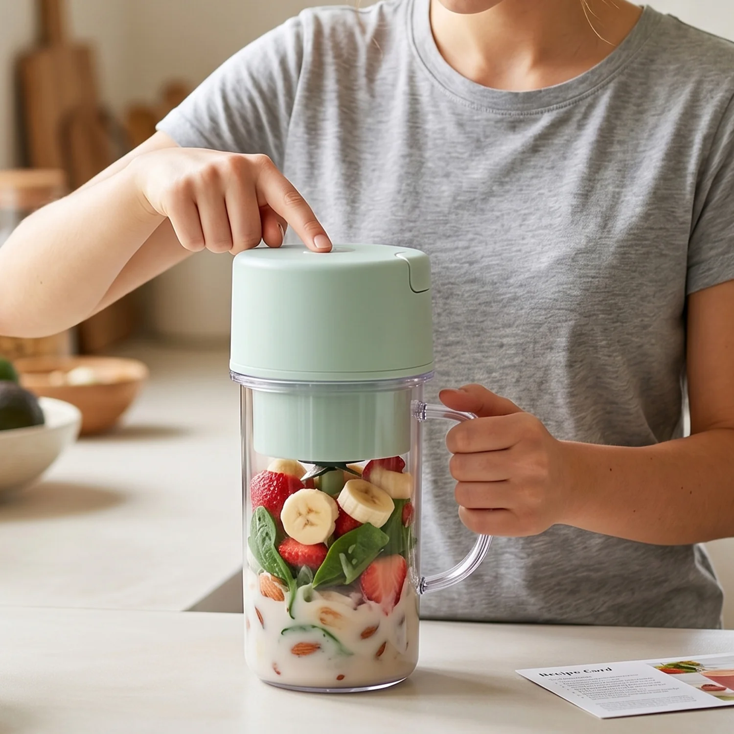 Portable Electric Juicer Mixer Grinder with Handle (1 Pc, 340 ML) - Image 5