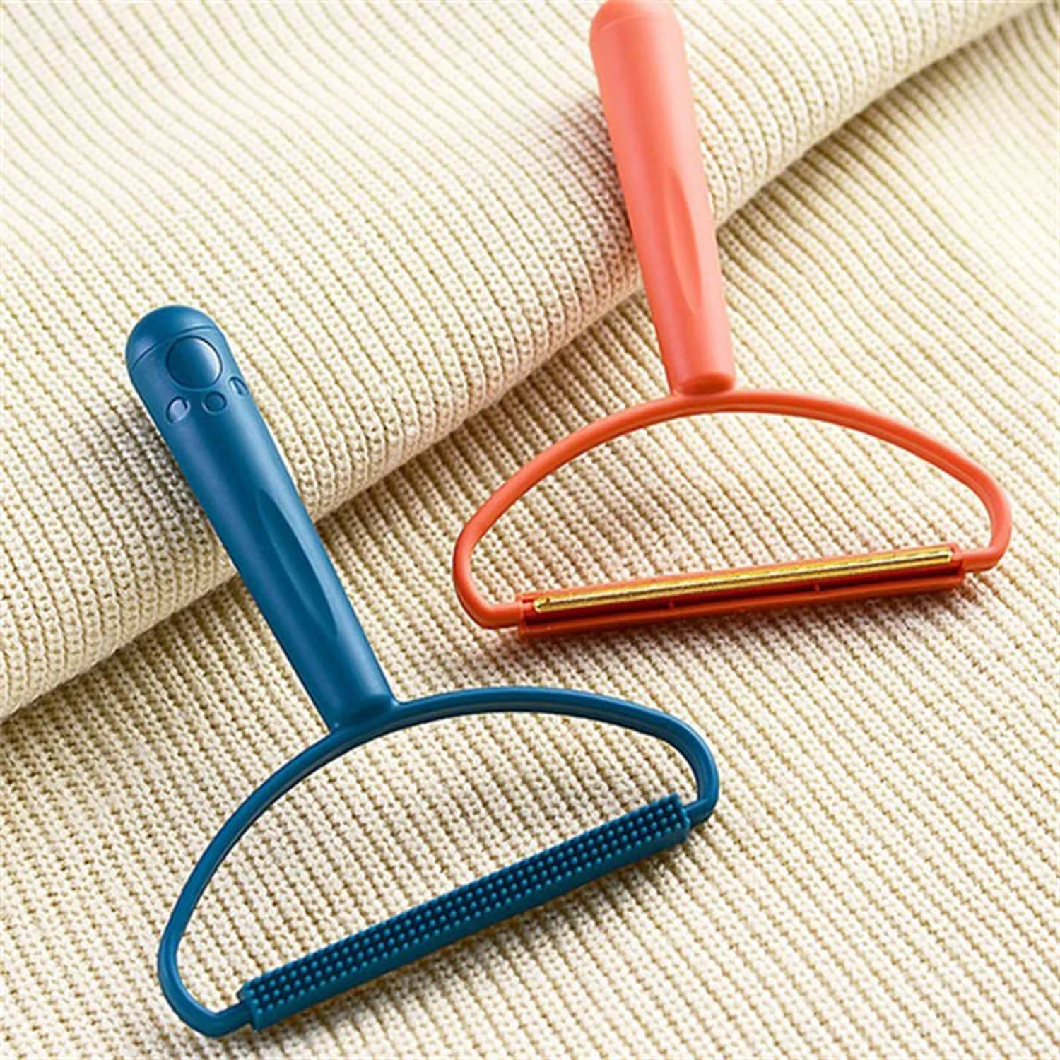 2-in-1 Portable Lint Remover – Long-Handle Brush & Sticky(1 Pc) - Image 5