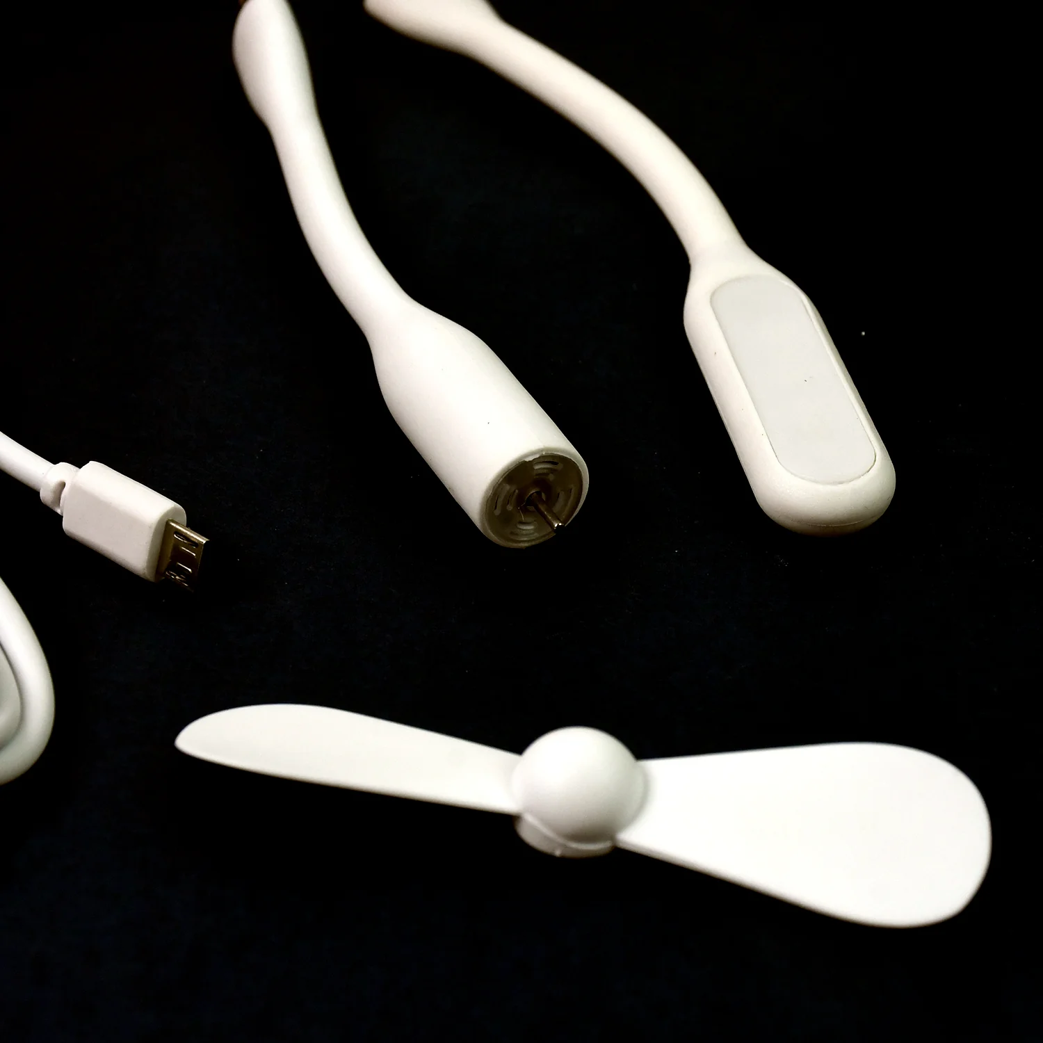 Portable Mini USB Fan, USB Light & Micro USB Cable (3 Pcs Set) - Image 4