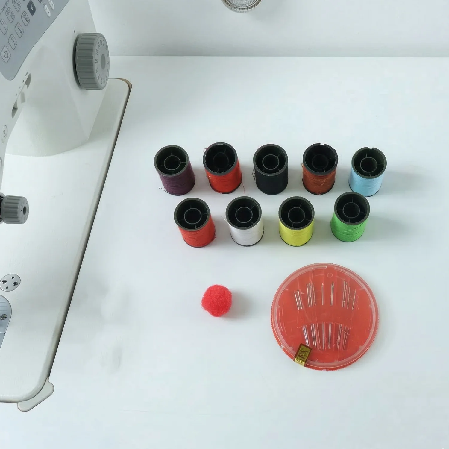 Portable Sewing Kit Set (1 Set) - Image 6