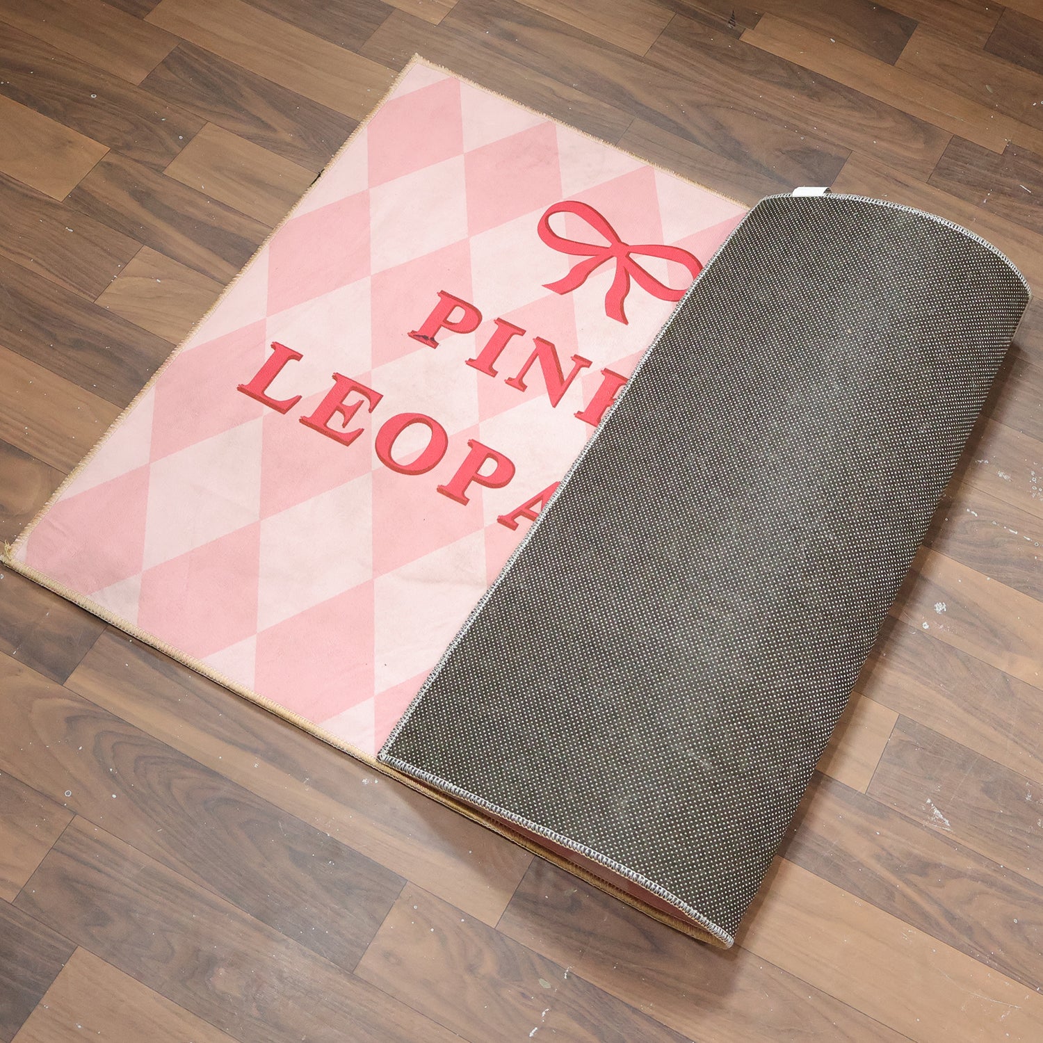 Premium Anti Slip Bathroom Floor Mat (1 Pc, 90x59 Cm) - Image 8