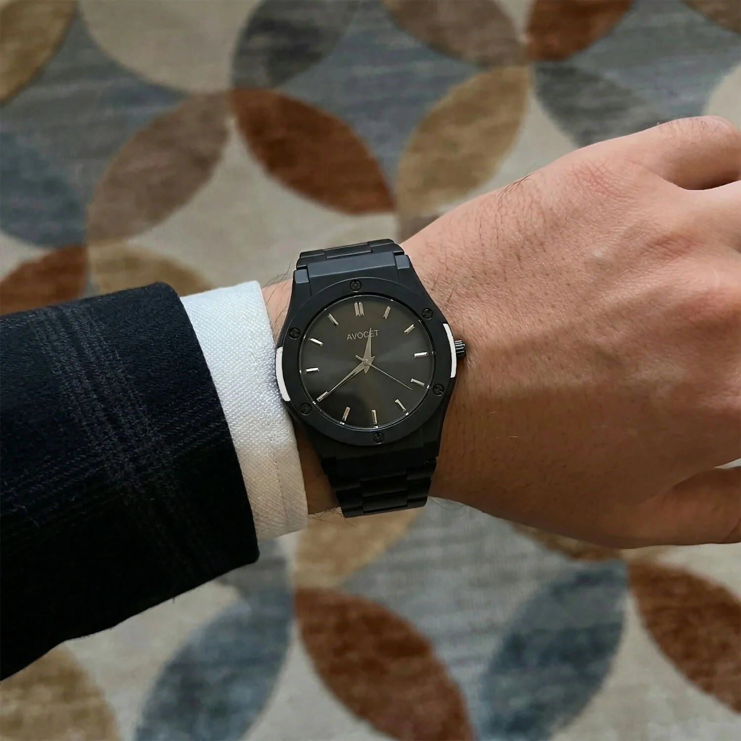 Premium Black Analog Wrist Watch with Stylish Dial & Durable Strap - Image 2