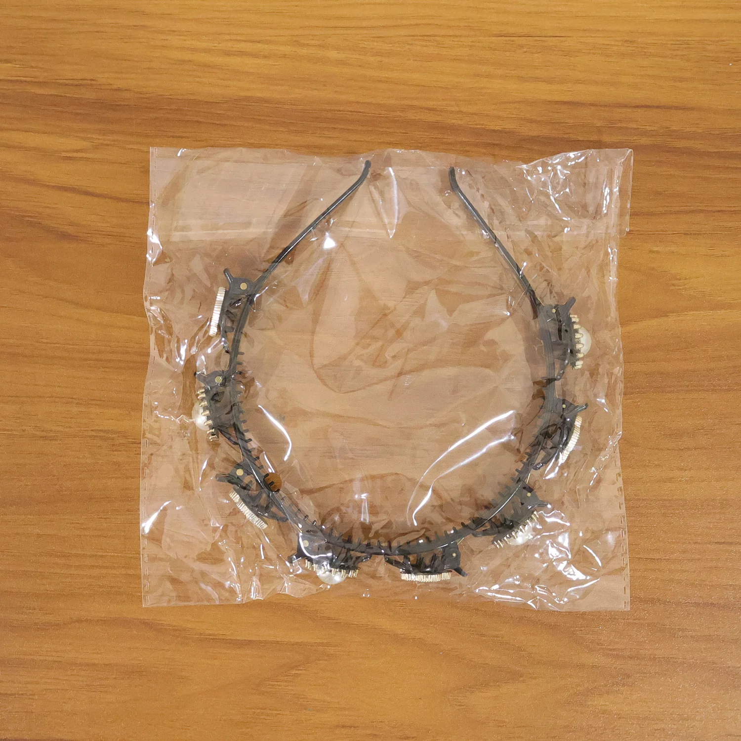 Premium Decorative Headband Stylish Black & Gold Finish Hair Band (1 Pc) - Image 7