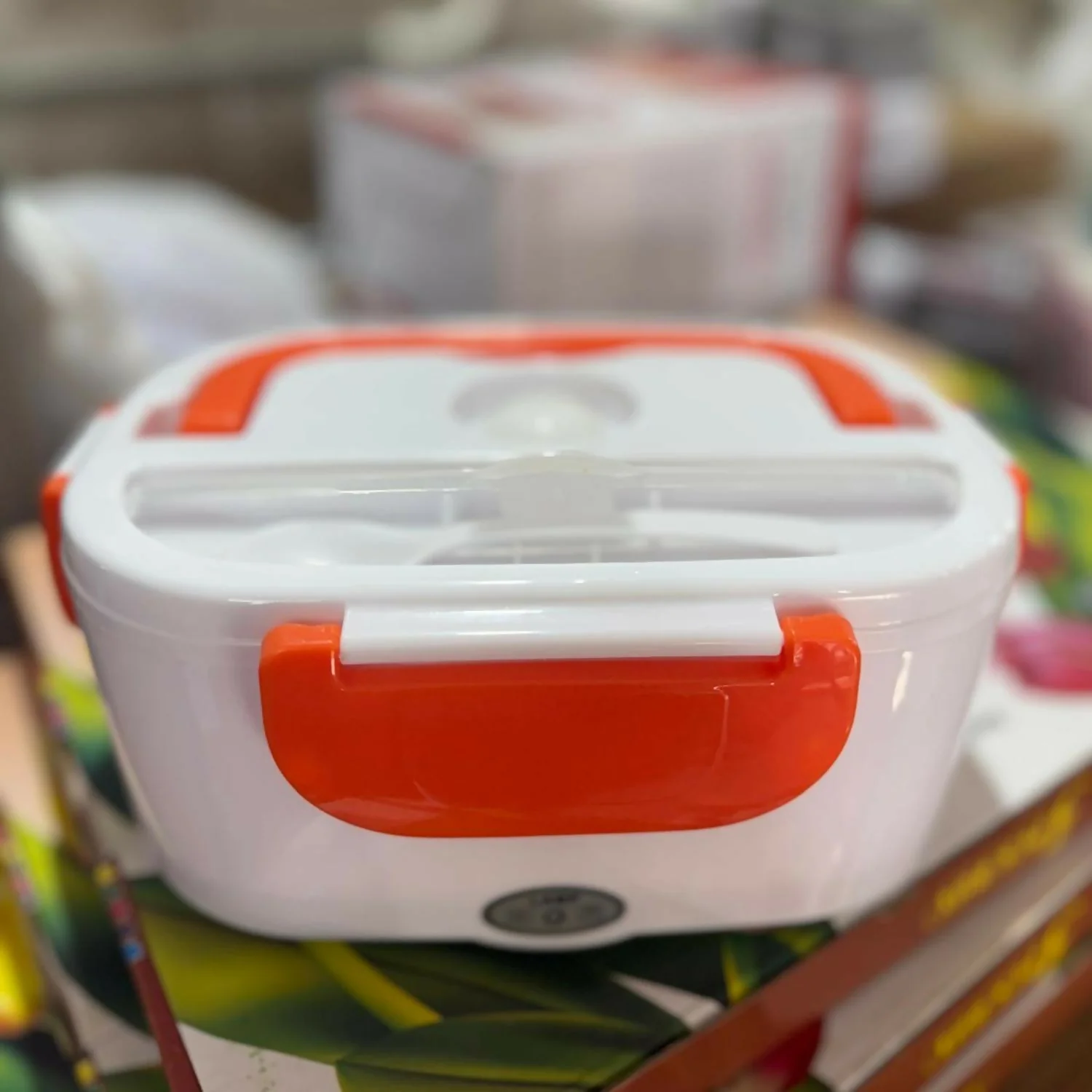 Premium Electric Lunch Box with Detachable Compartments for Office & Travel - Image 6