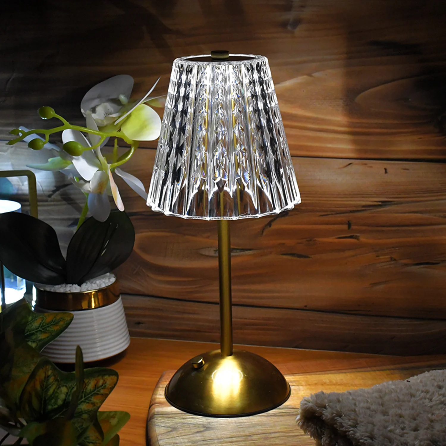 Premium Elegant Shade Crystal Table Lamp (1 Pc) - Image 7
