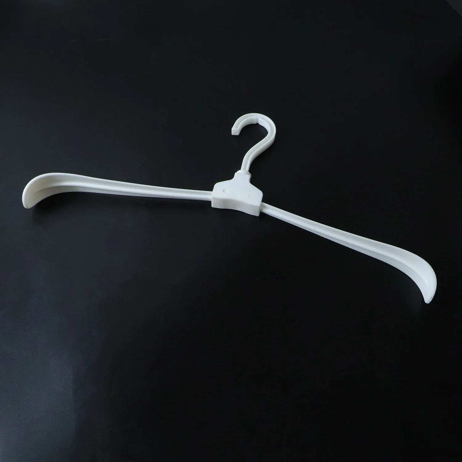 Premium Foldable Plastic Clothes Hanger 1 Pc - Image 8