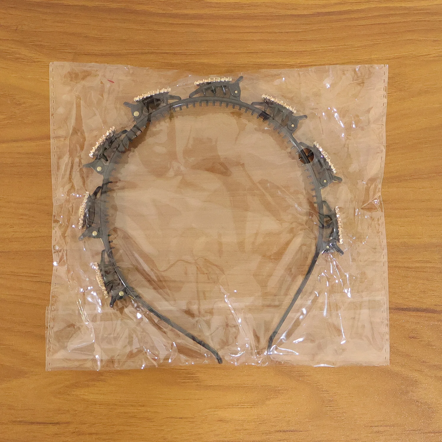 Premium Gold Stone Studded Designer Hair Band (1 Pc) - Image 9