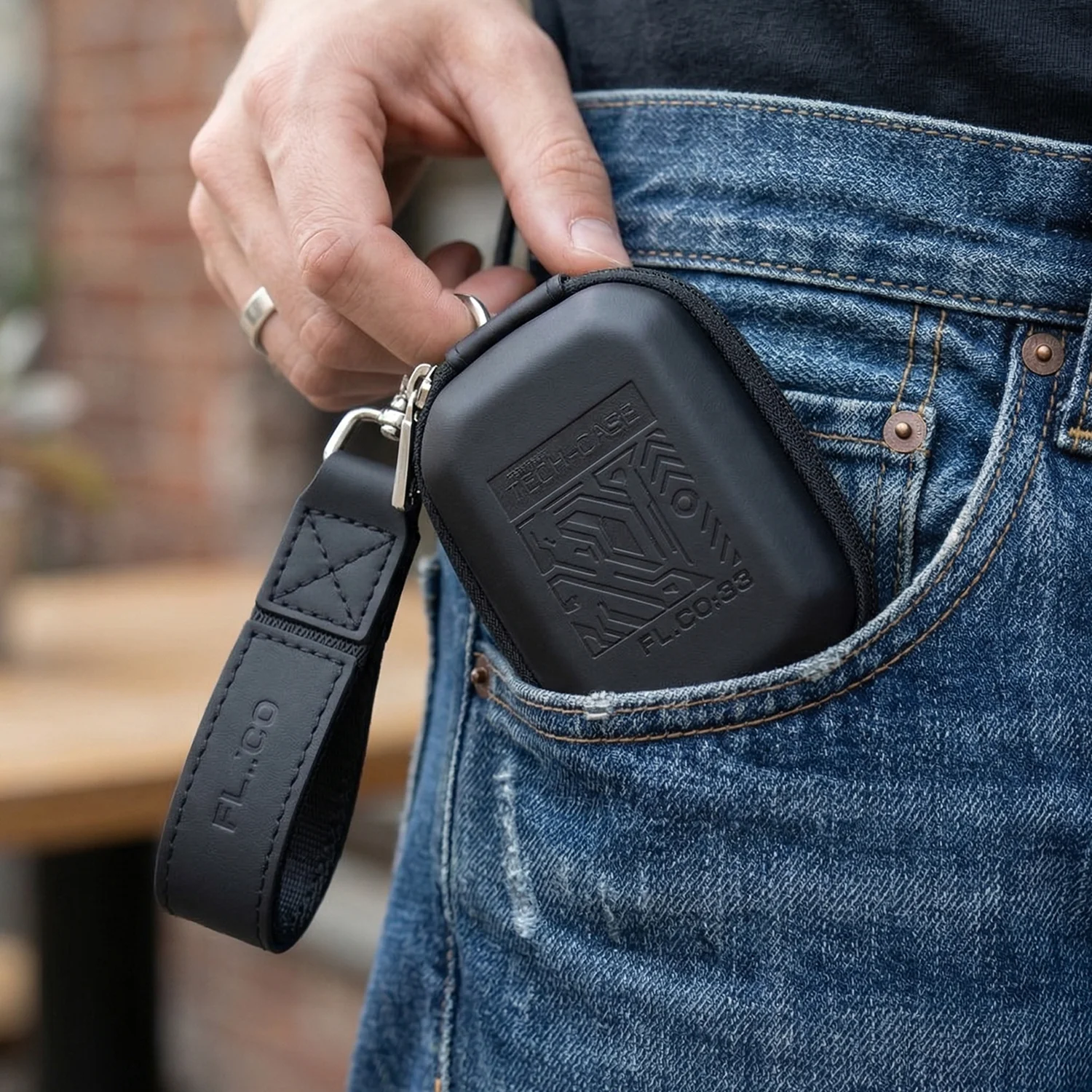 Premium Hard Shell Earphone Carrying Case with Zipper Closure - Image 5