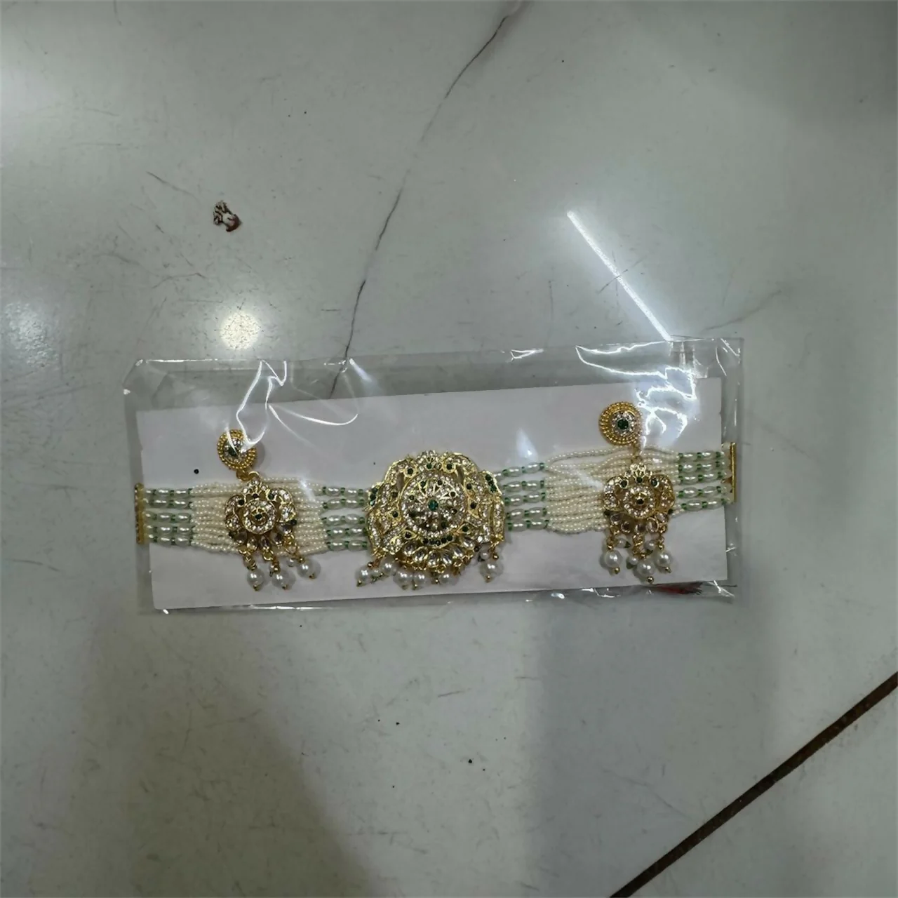 Premium Kundan Pearl Bridal Jewellery Set with Earrings - Image 5