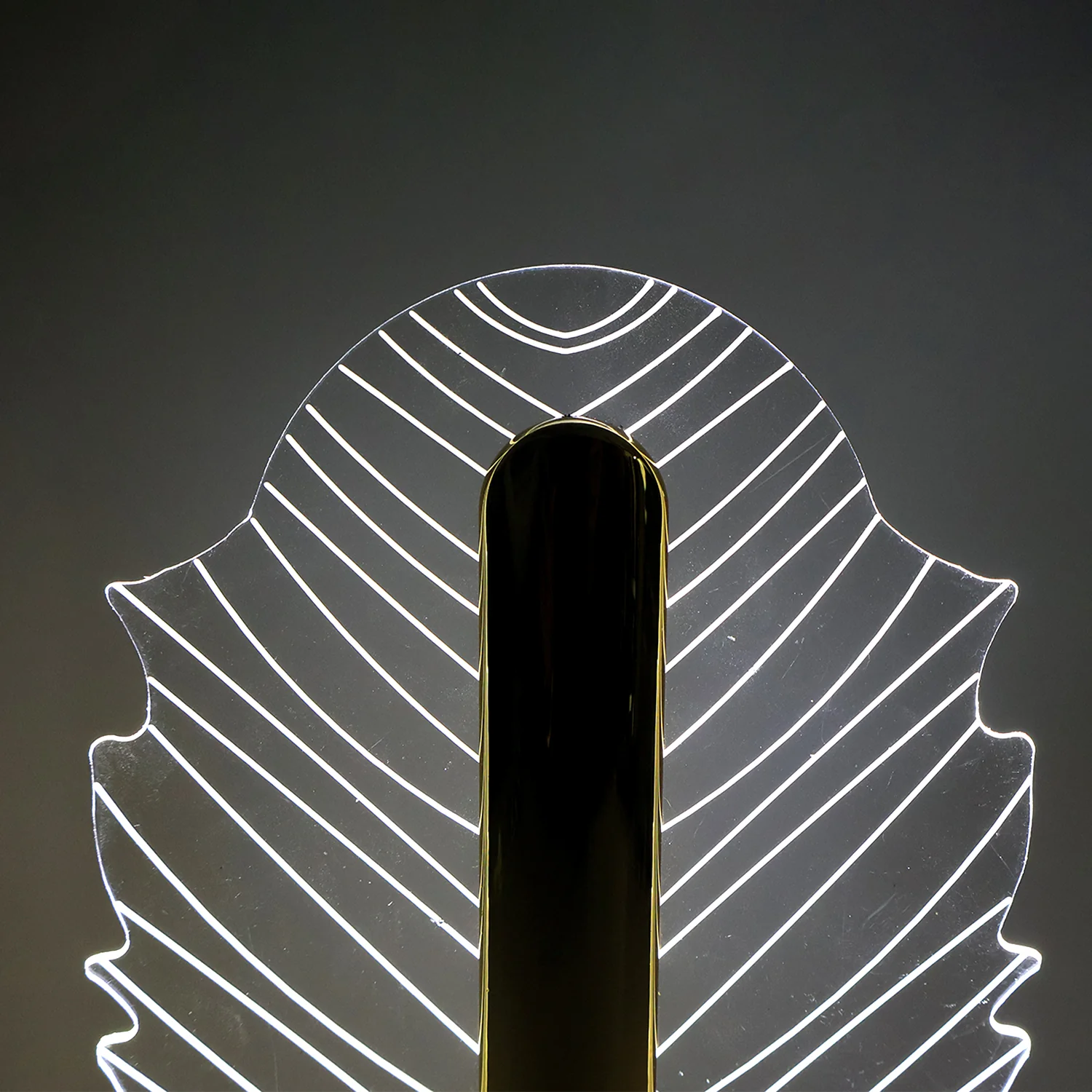 Premium Leaf Shape Crystal Table Lamp (1 Pc) - Image 3