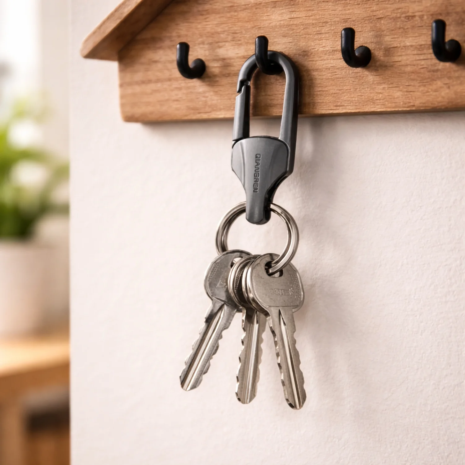 Premium Metal Key Holder Keychain 1 Pc - Image 5