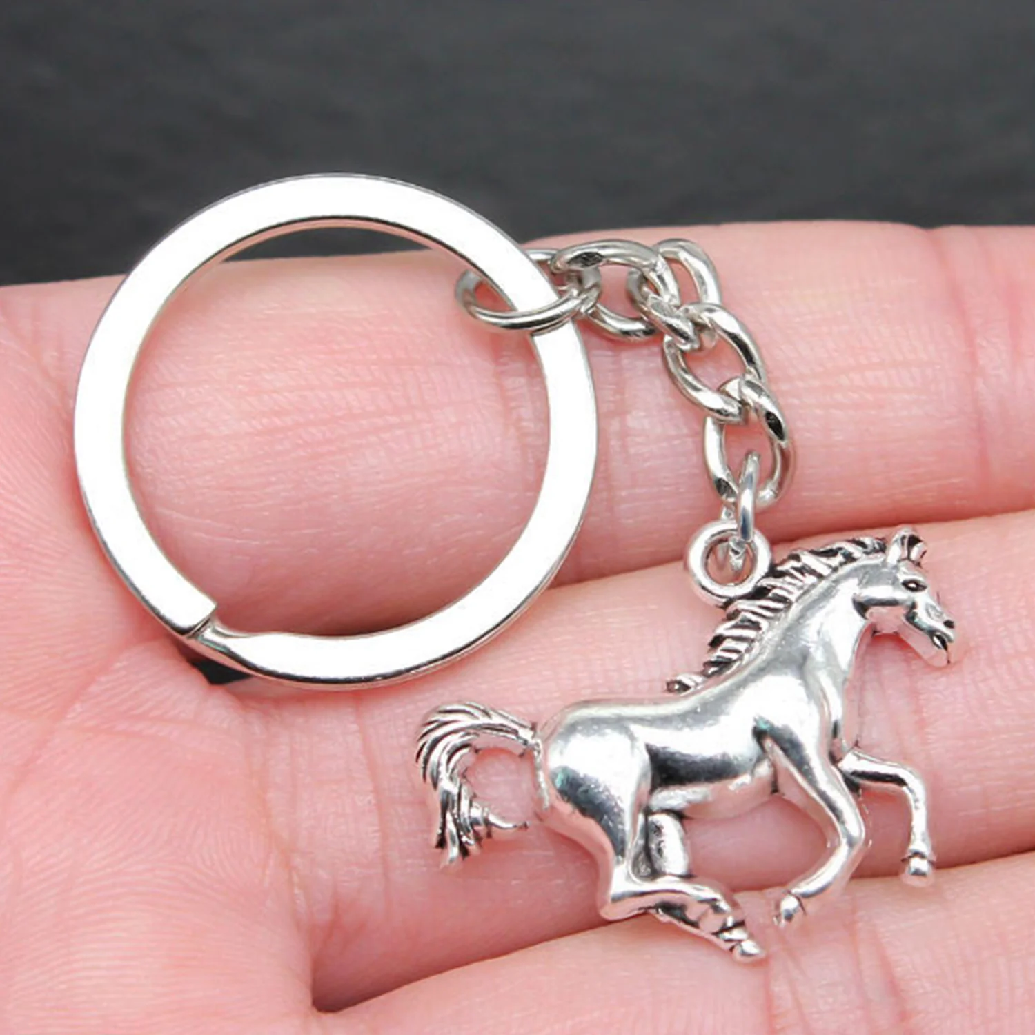 Premium Metallic Horse Shape Keychain (1 Pc) - Image 3