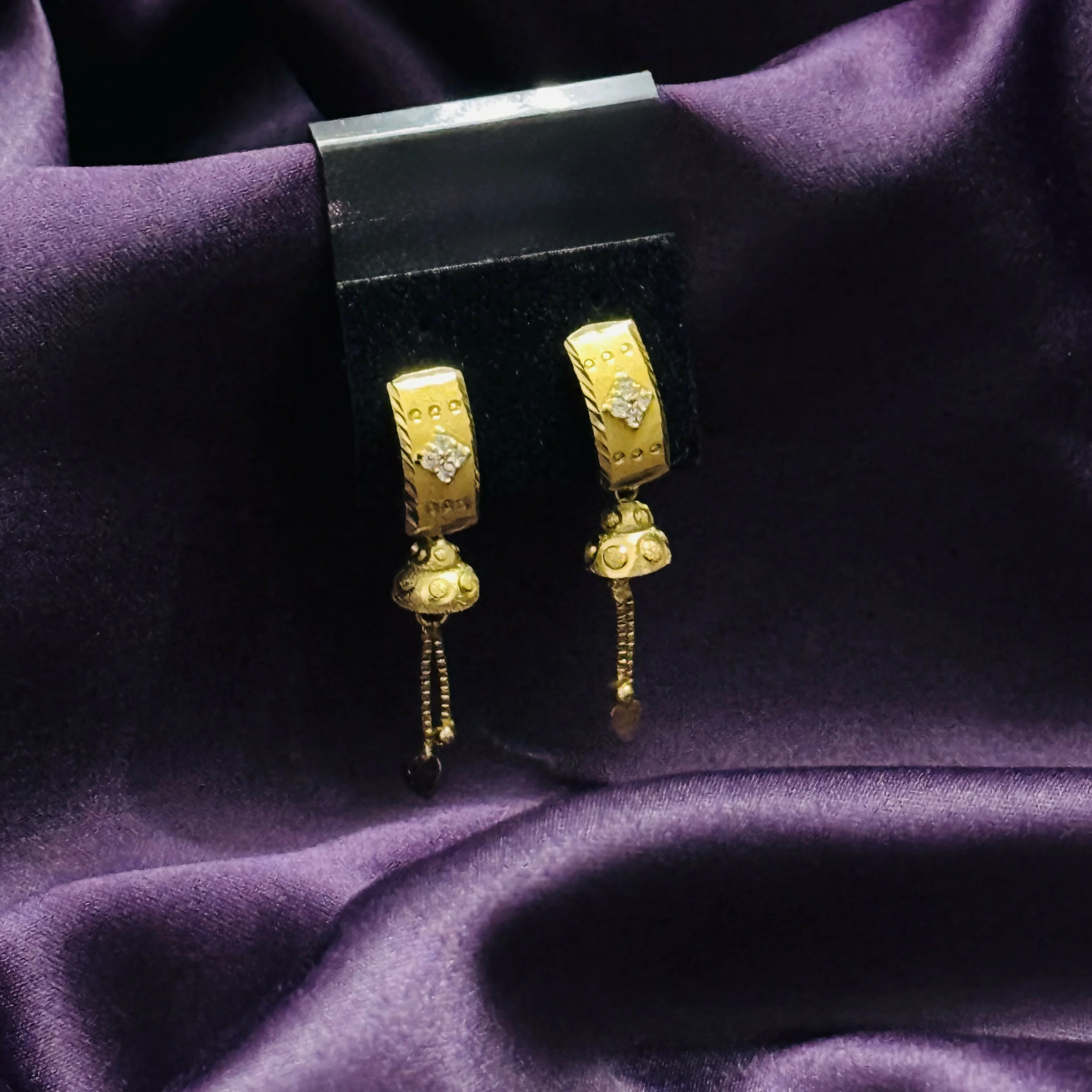 Premium Minimal Design Daily Wear Earrings - Image 2
