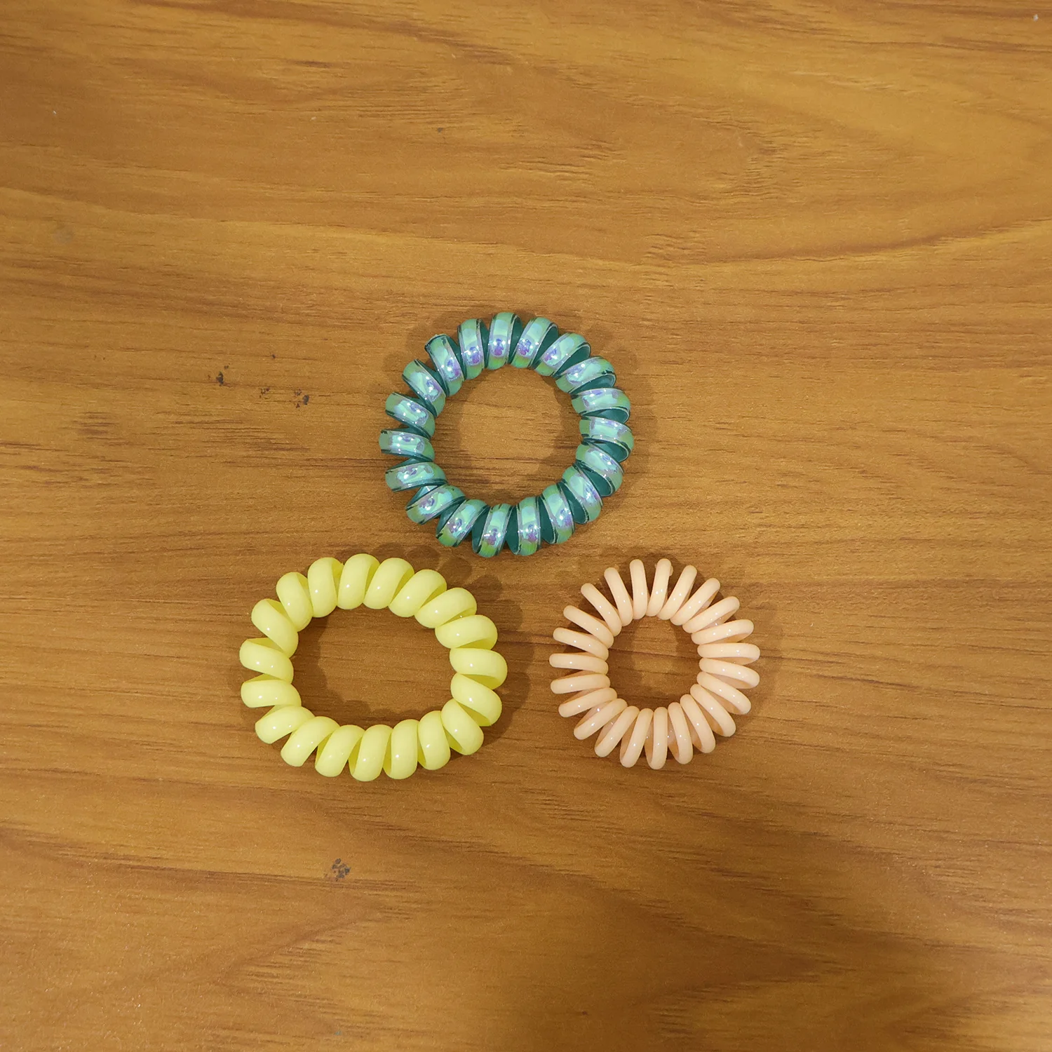 Premium Mix Color Telephone Wire Hair Band (1 Pc) - Image 8