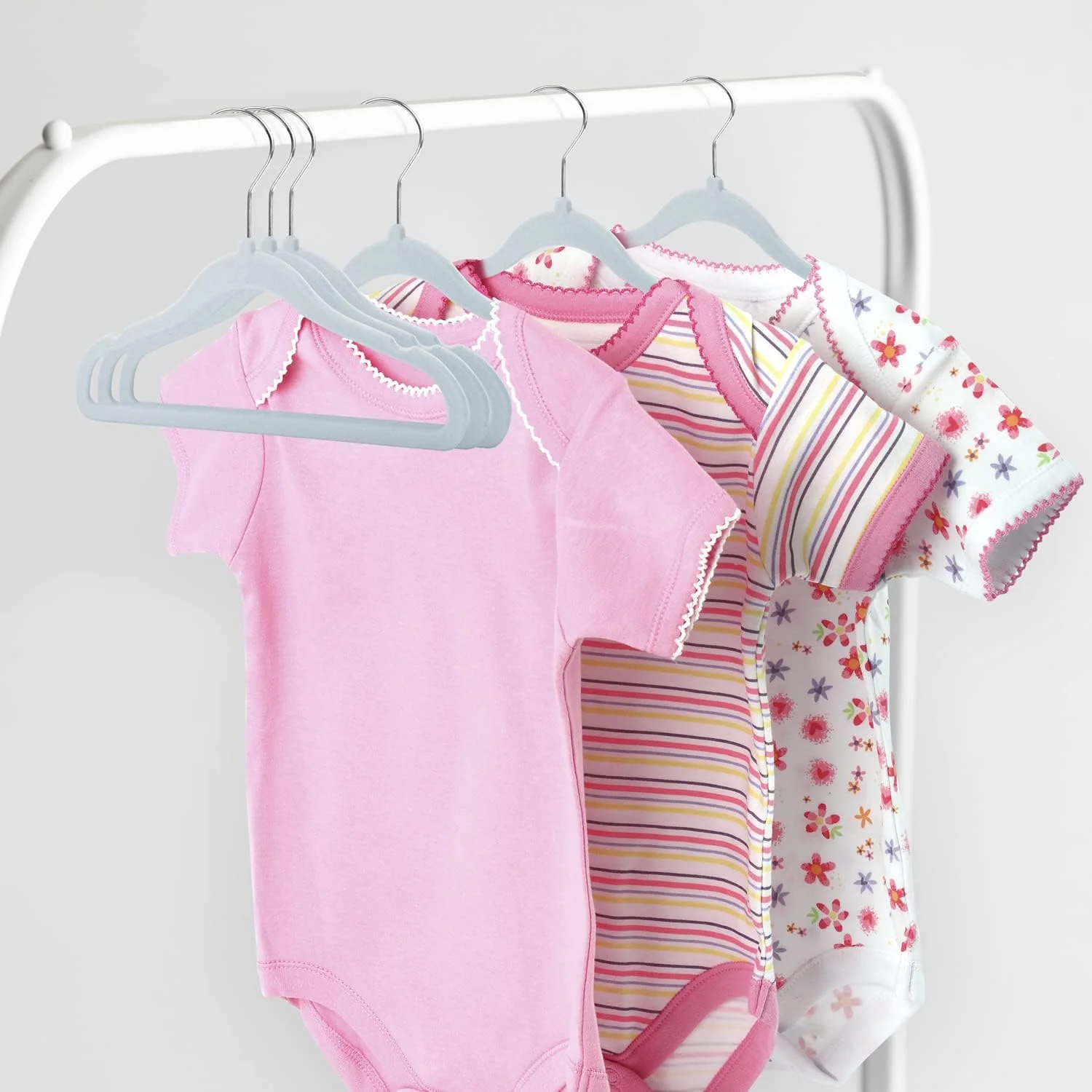 Premium Mix Design Non-Slip Clothes Hanger (Mix Design / 1 Pc) - Image 7