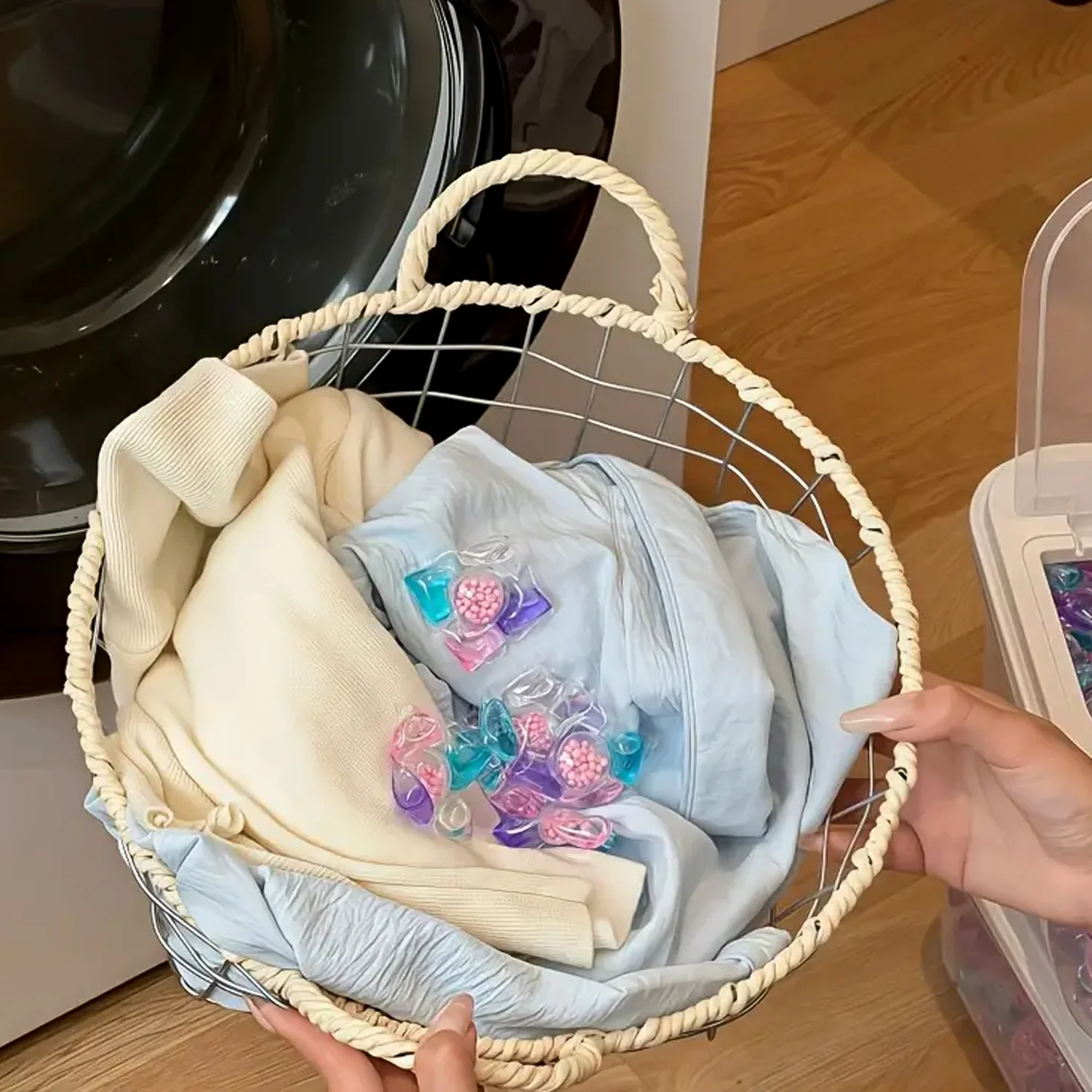 Premium Multi-Action Laundry Detergent Pods – 10 Piece (Set) - Image 4