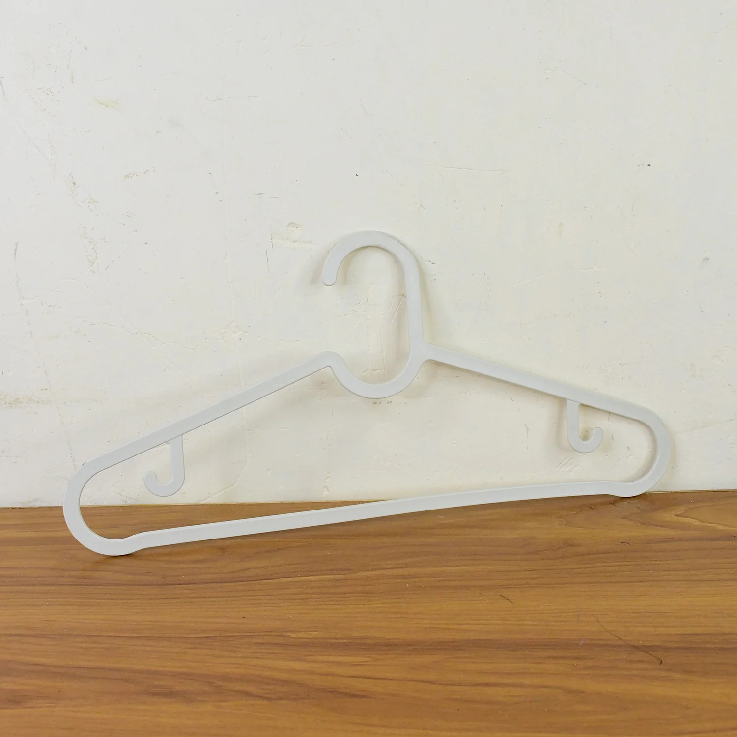 Premium Multipurpose Non-Slip Clothes Hanger (1 Pc) - Image 7