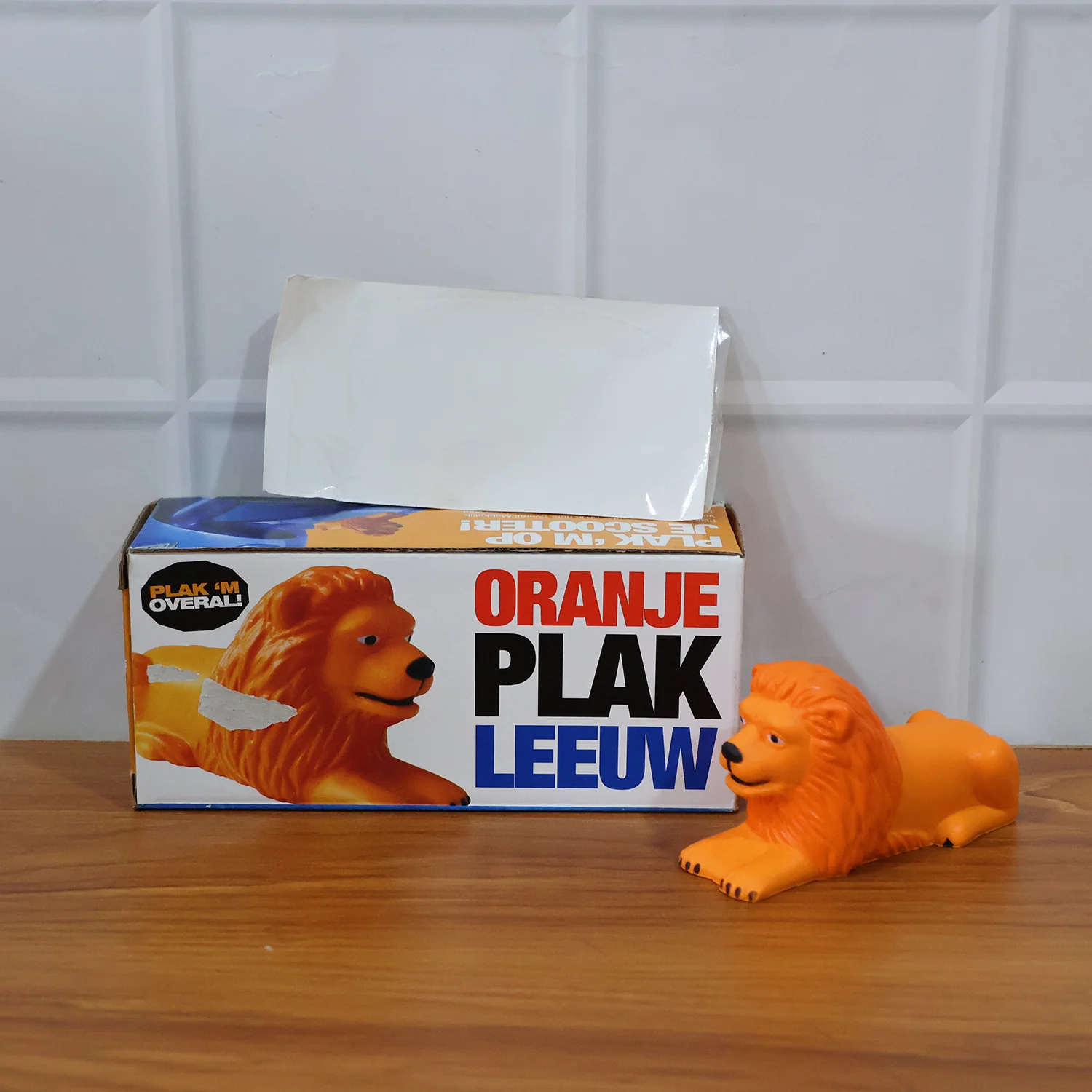Premium Oranje Plak Leeuw Lion Car Dashboard Toy (1 Pc) - Image 8