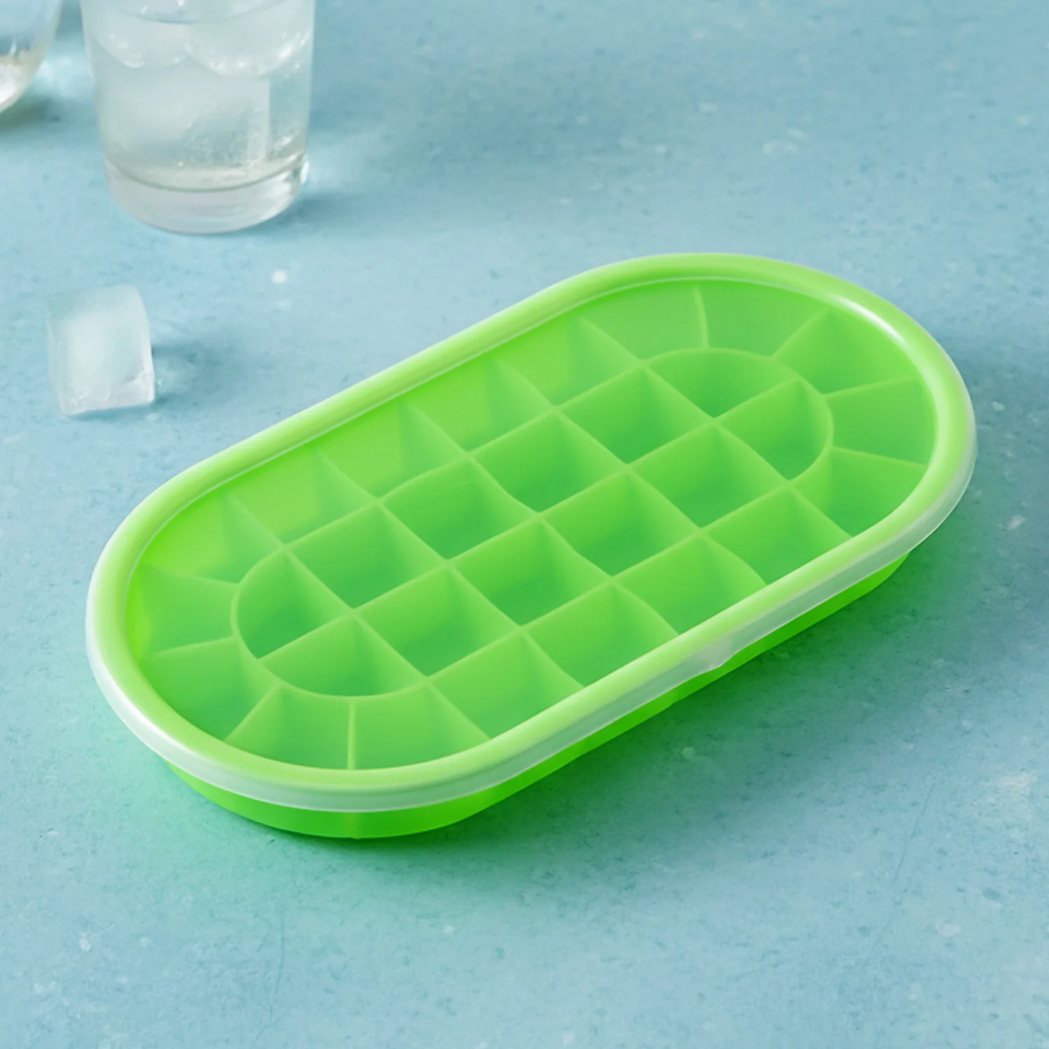 Premium Oval Silicone Ice Cube Tray with Lid (1 Pc) - Image 7
