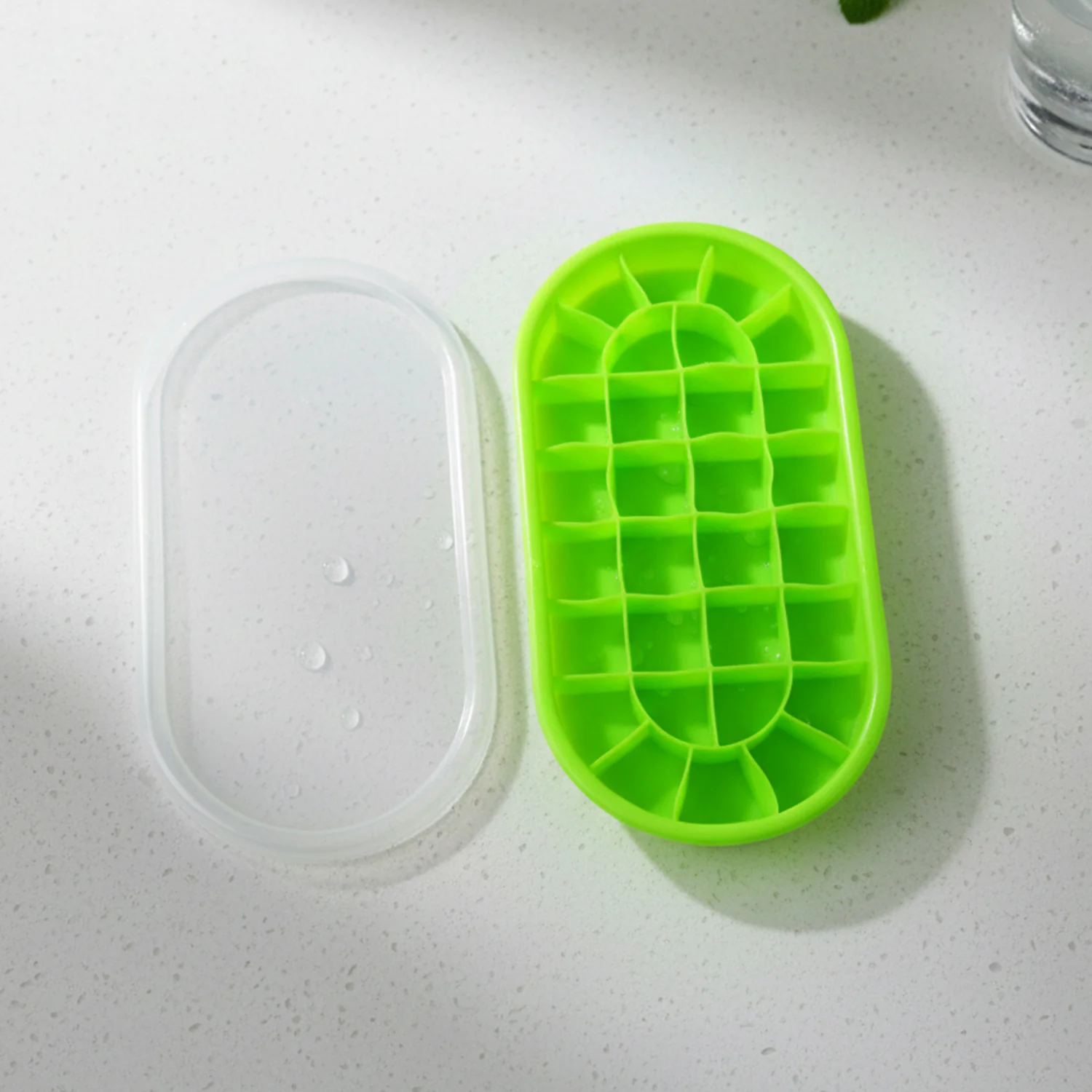Premium Oval Silicone Ice Cube Tray with Lid (1 Pc) - Image 8