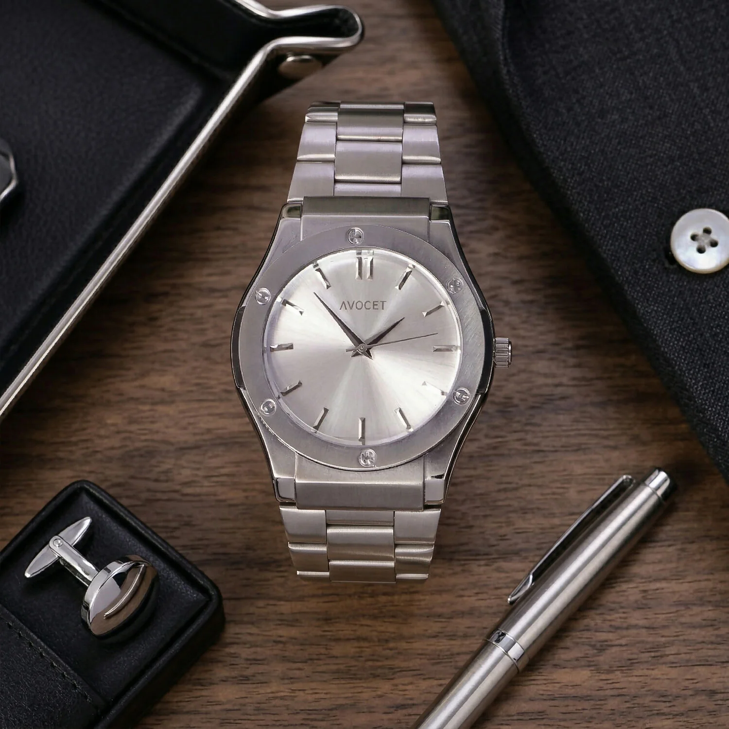 Premium Silver Analog Wrist Watch with Elegant Dial & Metal Strap - Image 3