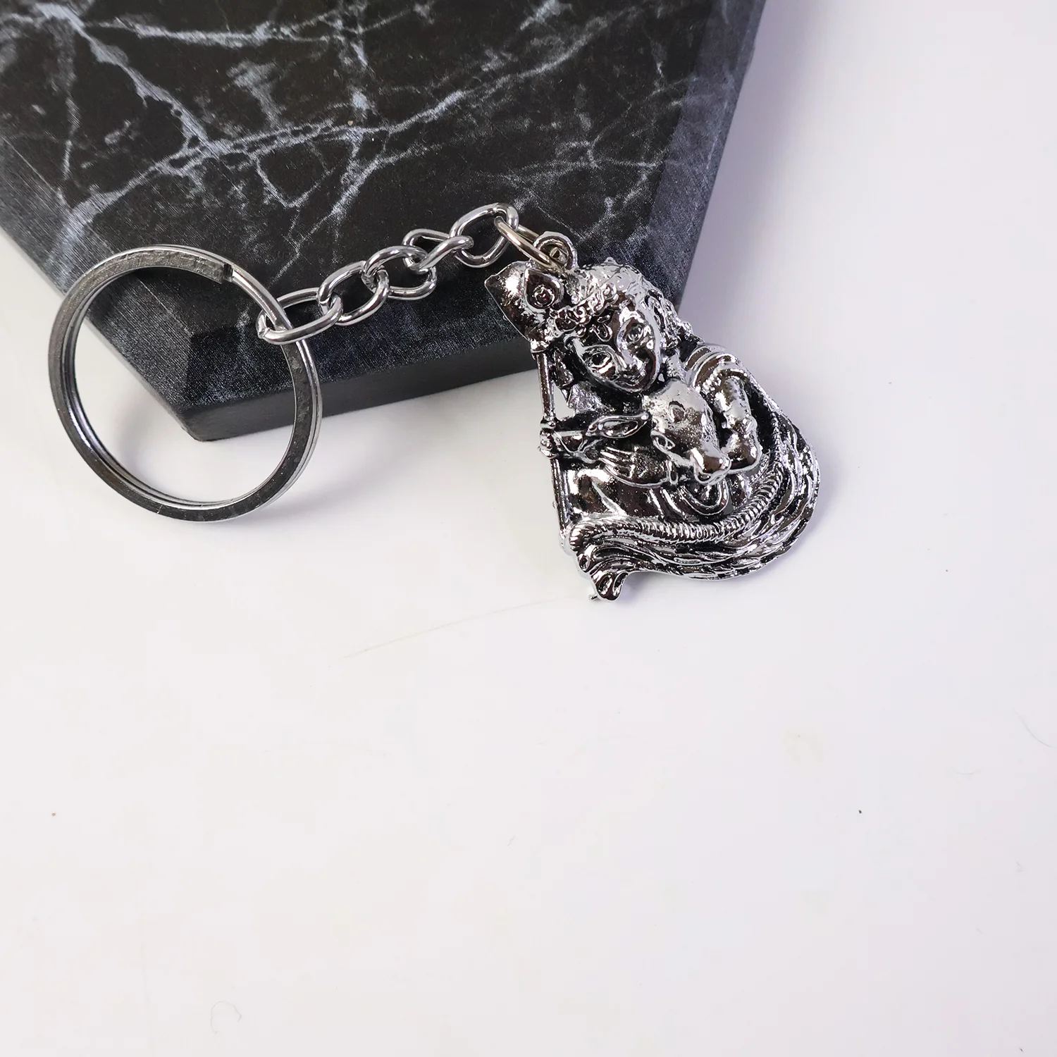 Premium Silver-Finish Metal Keychain (1 Pc) - Image 3