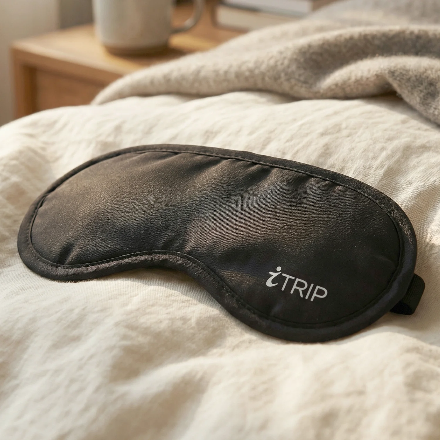 Premium Soft Padded Sleep Eye Mask (1 Pc) - Image 5