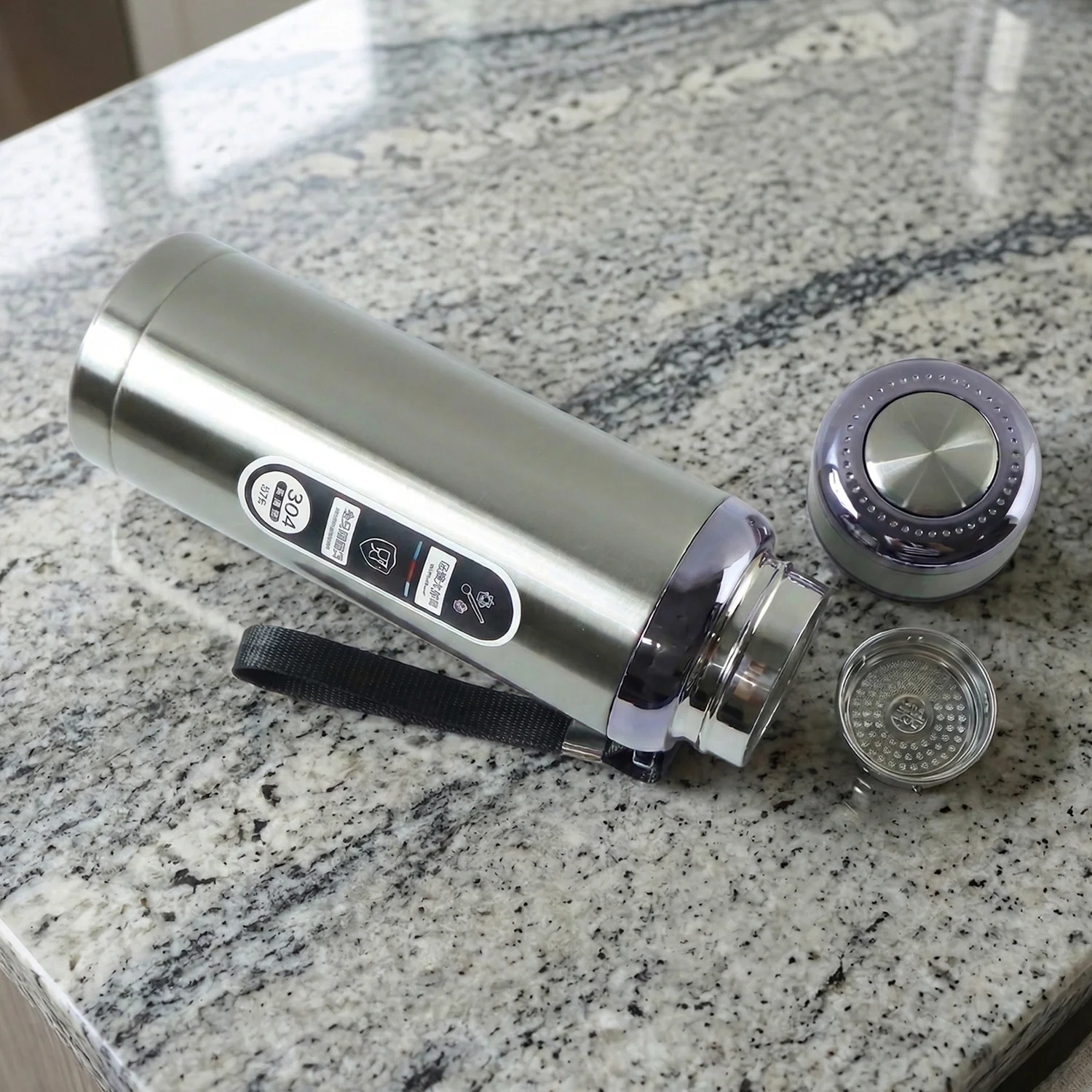 Premium Stainless Steel Vacuum Insulated Water Bottle (600 ML Approx) - Image 5