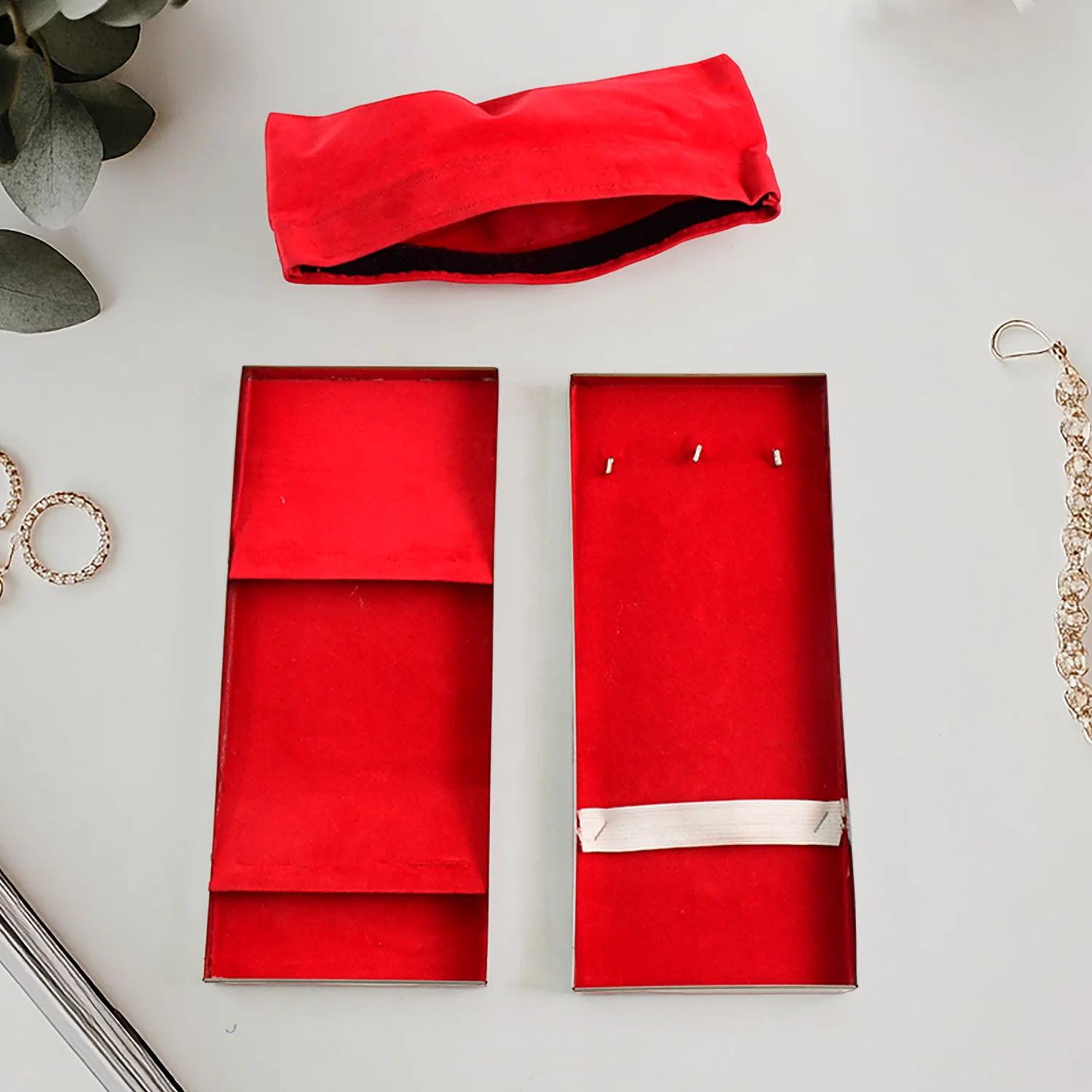 Premium Stainless Steel Velvet Lined Jewellery Storage Box with Lock and Red Interior - Image 4