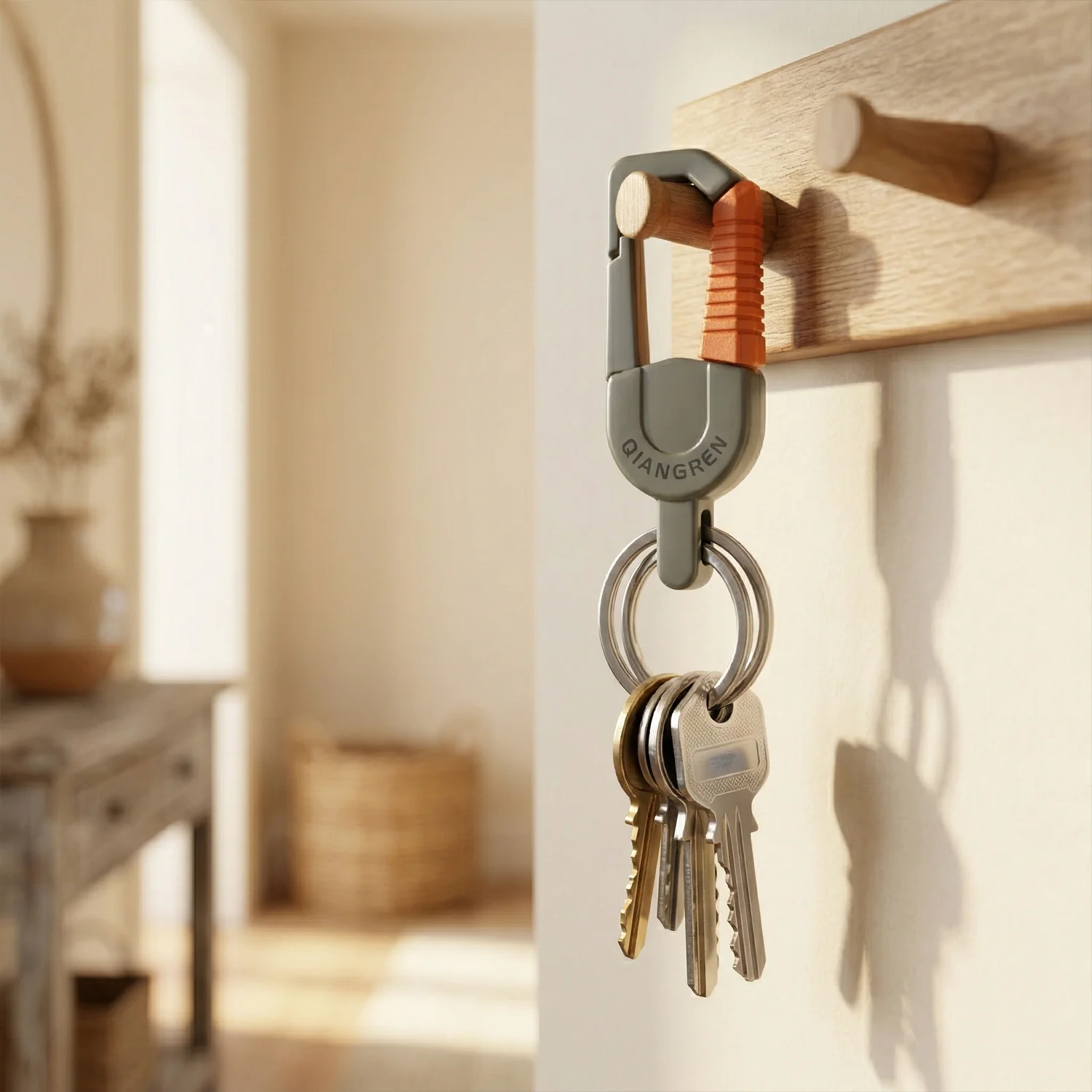 Premium Stylish Metal Key Holder with Safety Lock Clip Keychain (1 Pc) - Image 4