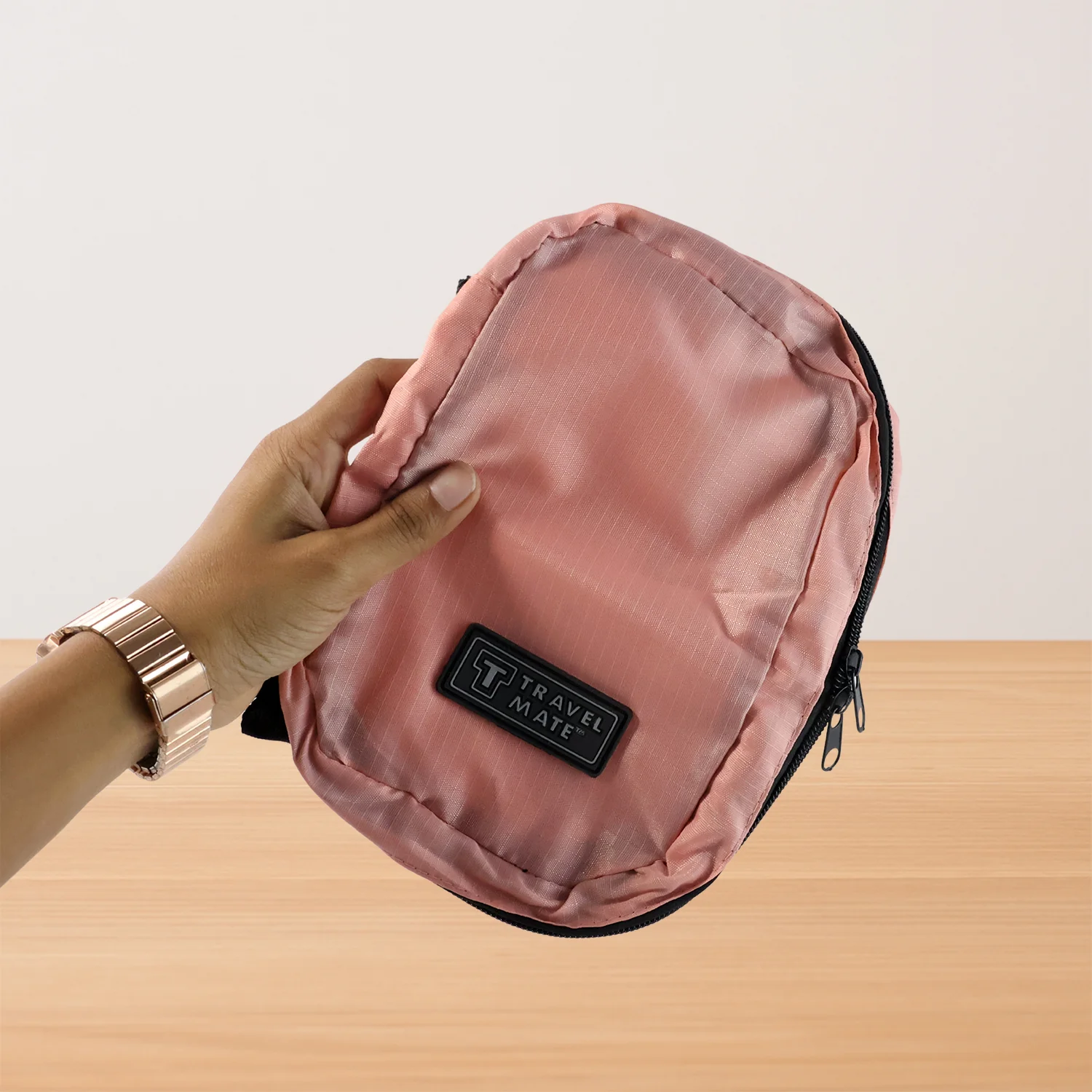 Premium Travel Mate Hanging Toiletry Bag (1 Pc) - Image 4