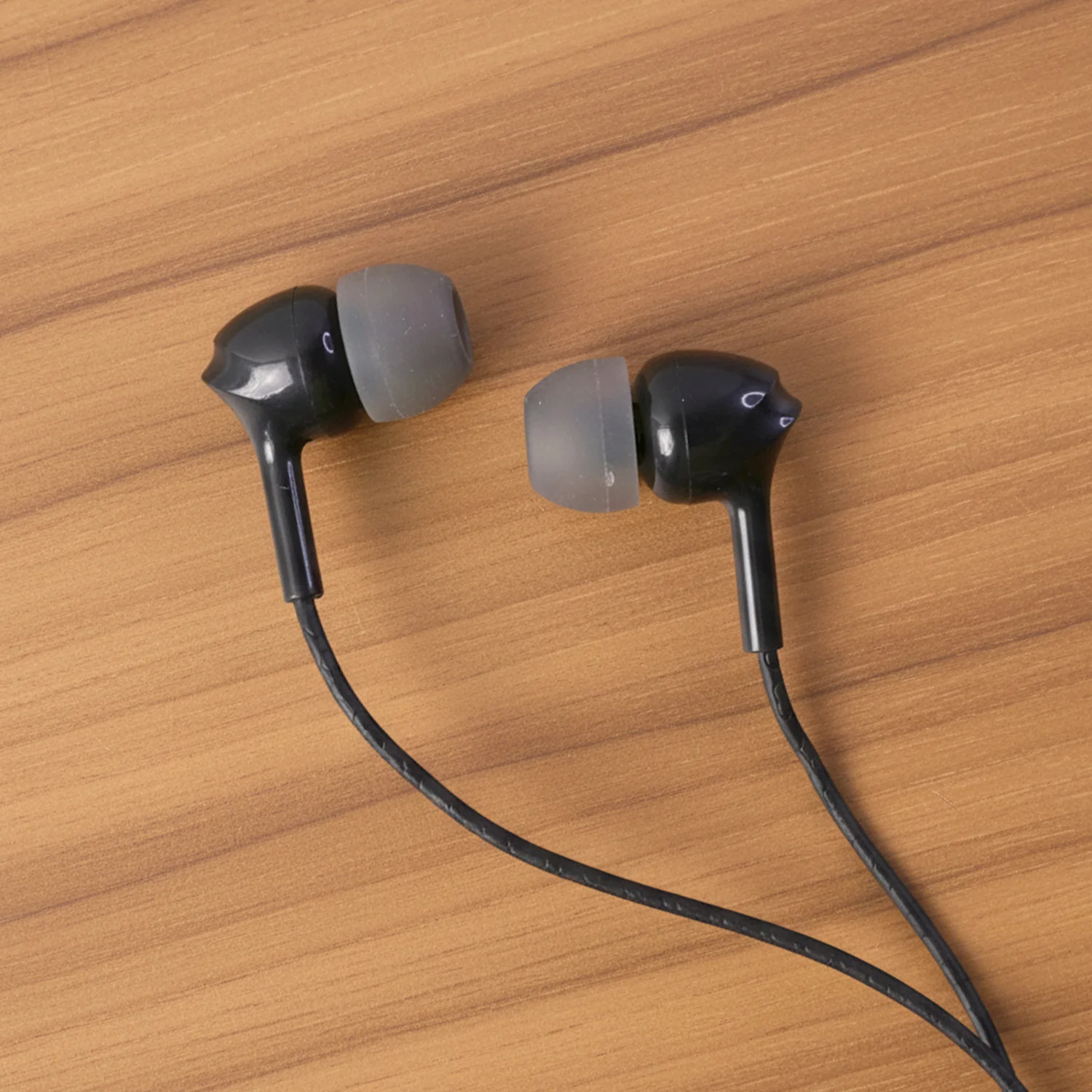 Premium Wired Earphones with 3.5mm Jack High Quality Stereo Sound - Image 7