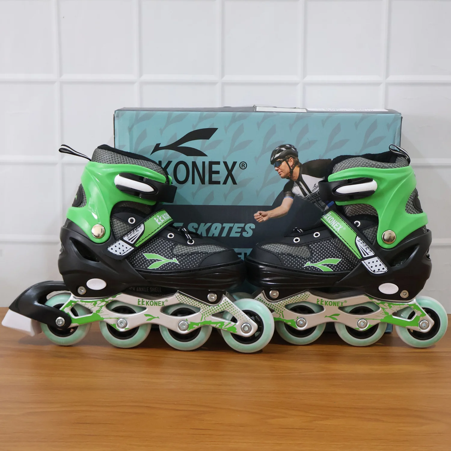 Professional Adjustable Inline Skates for Kids and Adults (Large / 1 Pair) - Image 8