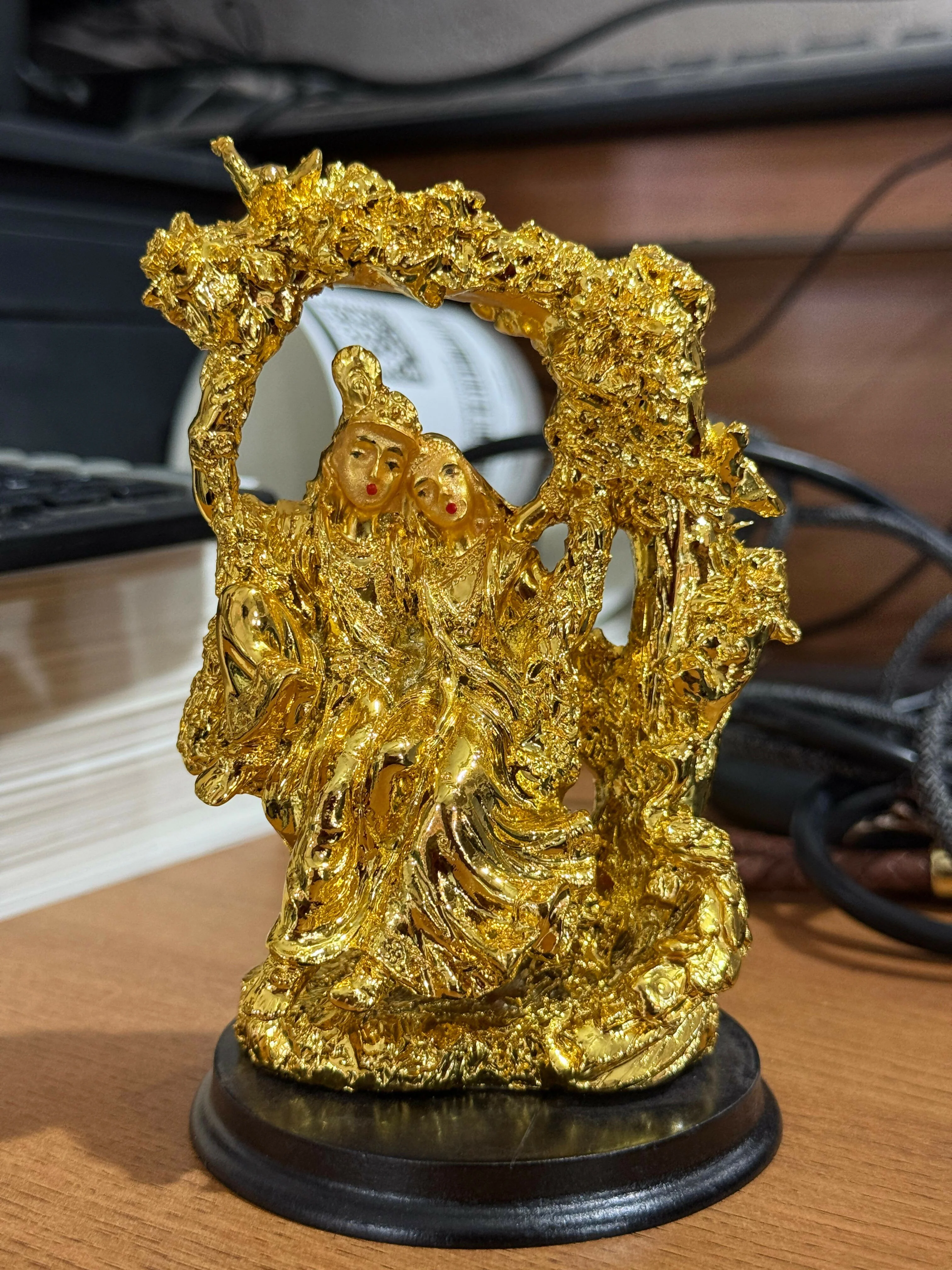 Radha Krishna Idol with Decorative Arch Showpiece for Home - Image 5