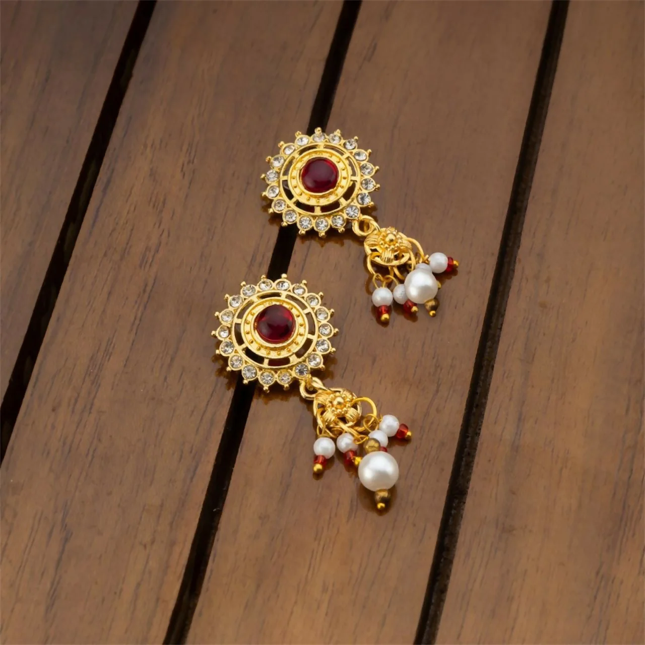 Rajasthani Borla Aad And Rajputi Poshak Jewellery Set with Earrings for Women & Girls - Image 2
