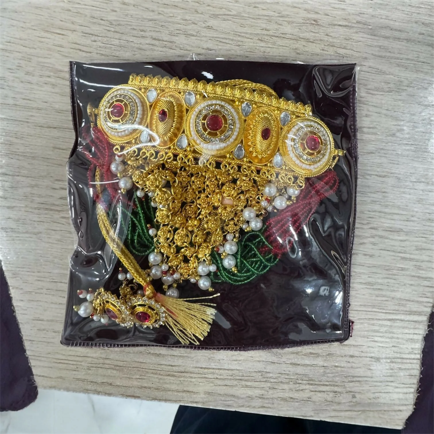 Rajasthani Borla Aad And Rajputi Poshak Jewellery Set with Earrings for Women & Girls - Image 5