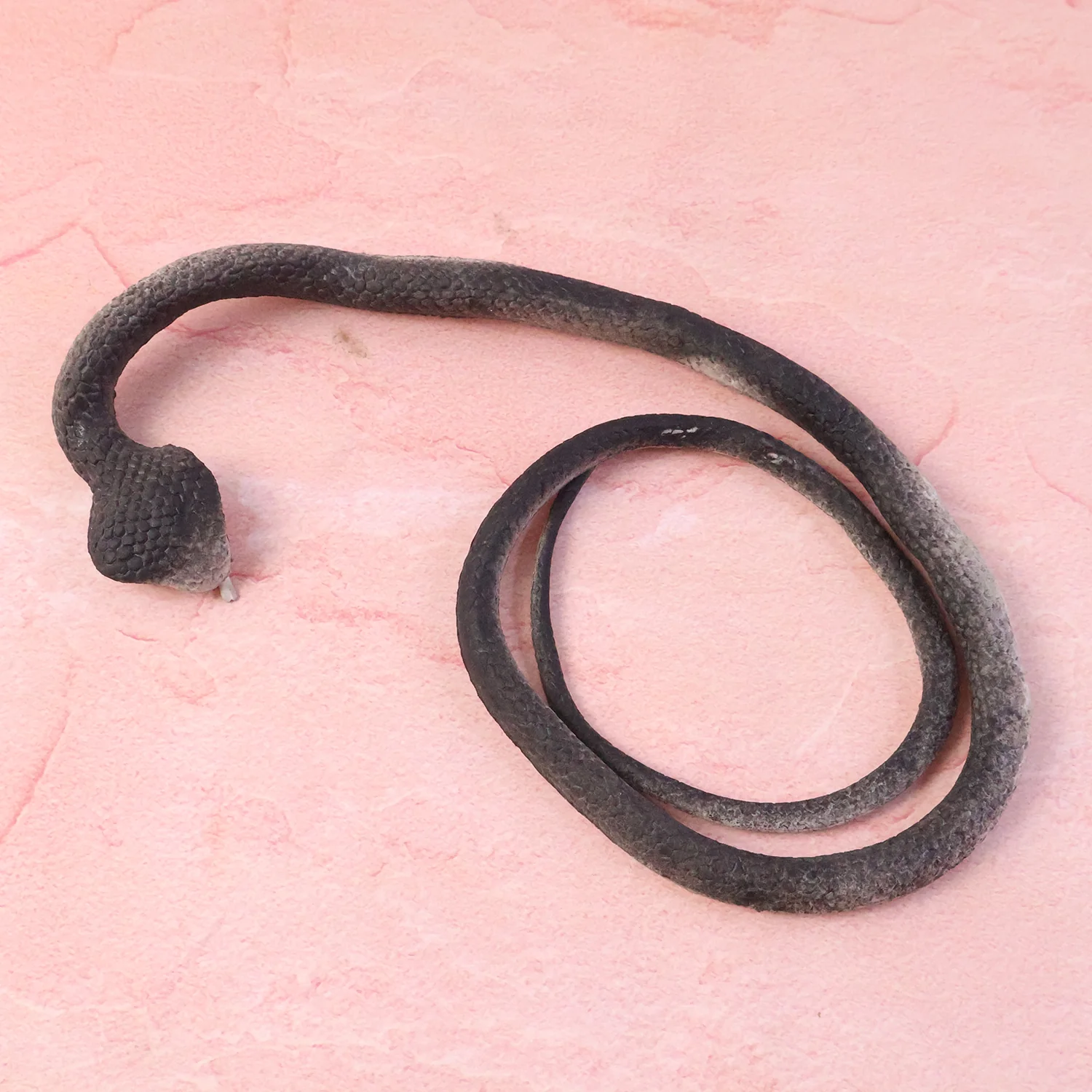 Realistic Dummy Snake Toy for Kids Pranks (1 Pc) - Image 7