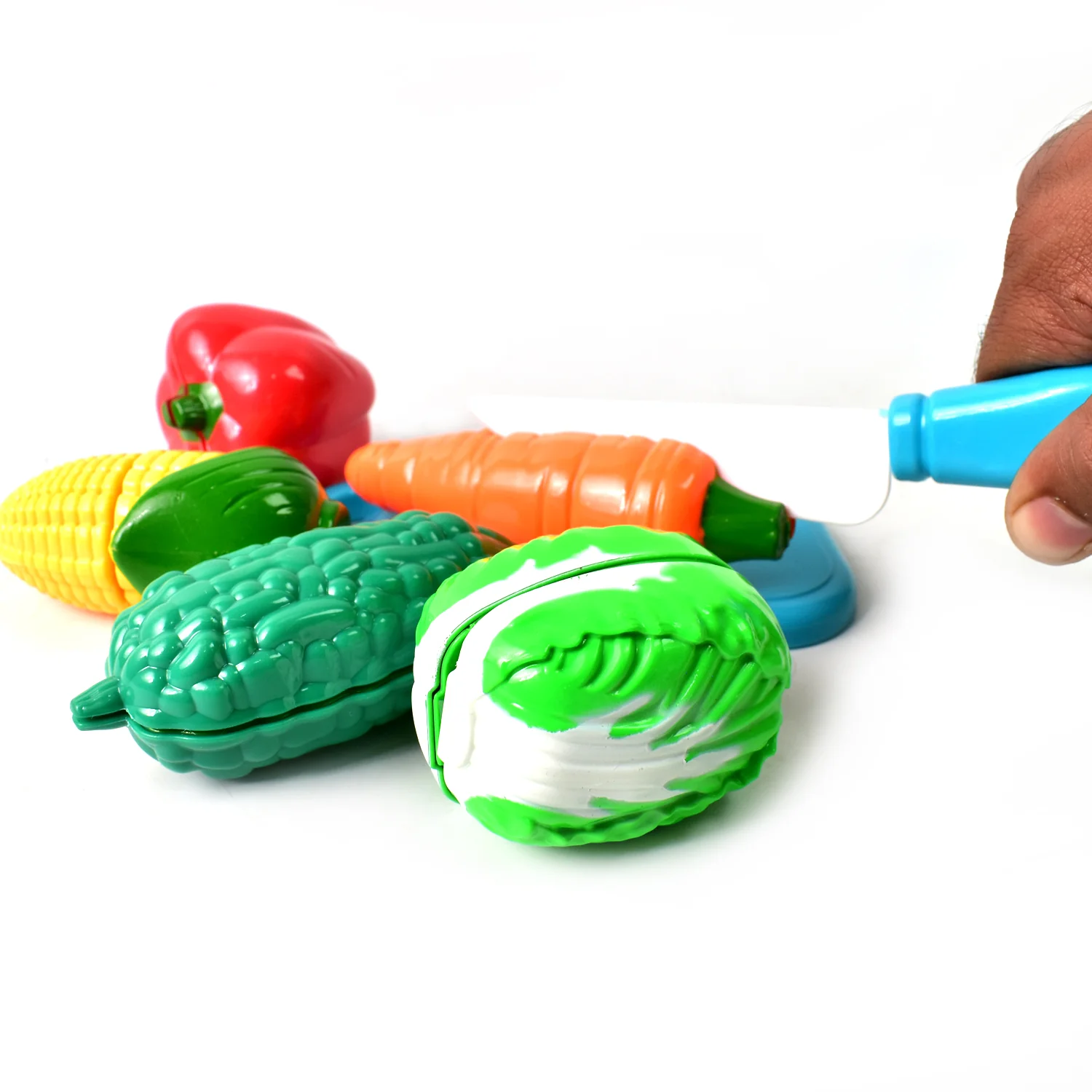 Realistic slice-able fruits and vegetables cut in 2 part play toy set - Image 8