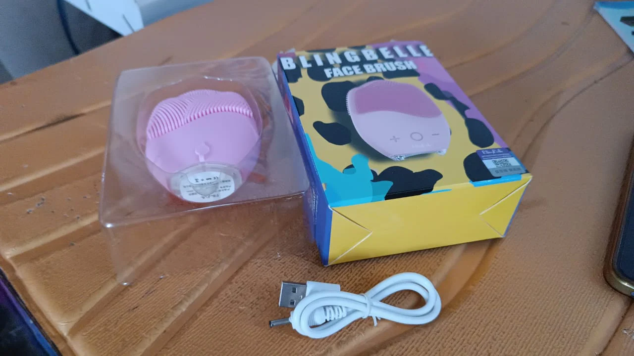 Rechargeable Sonic Silicone Face Cleansing Brush - Image 8