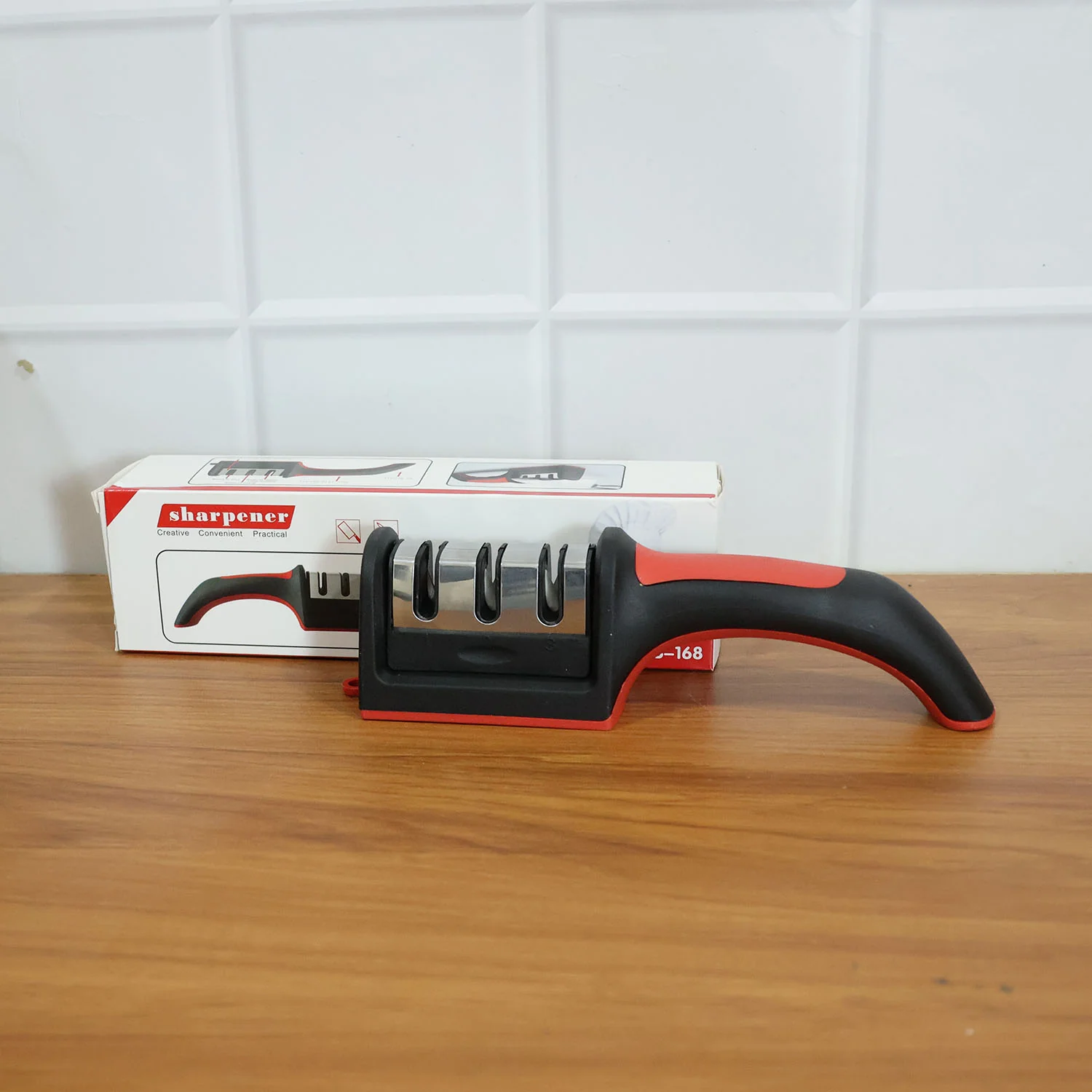 Manual Red & Black Knife Sharpener – 3-Stage Tool for Ceramic & Steel Knives - Image 9