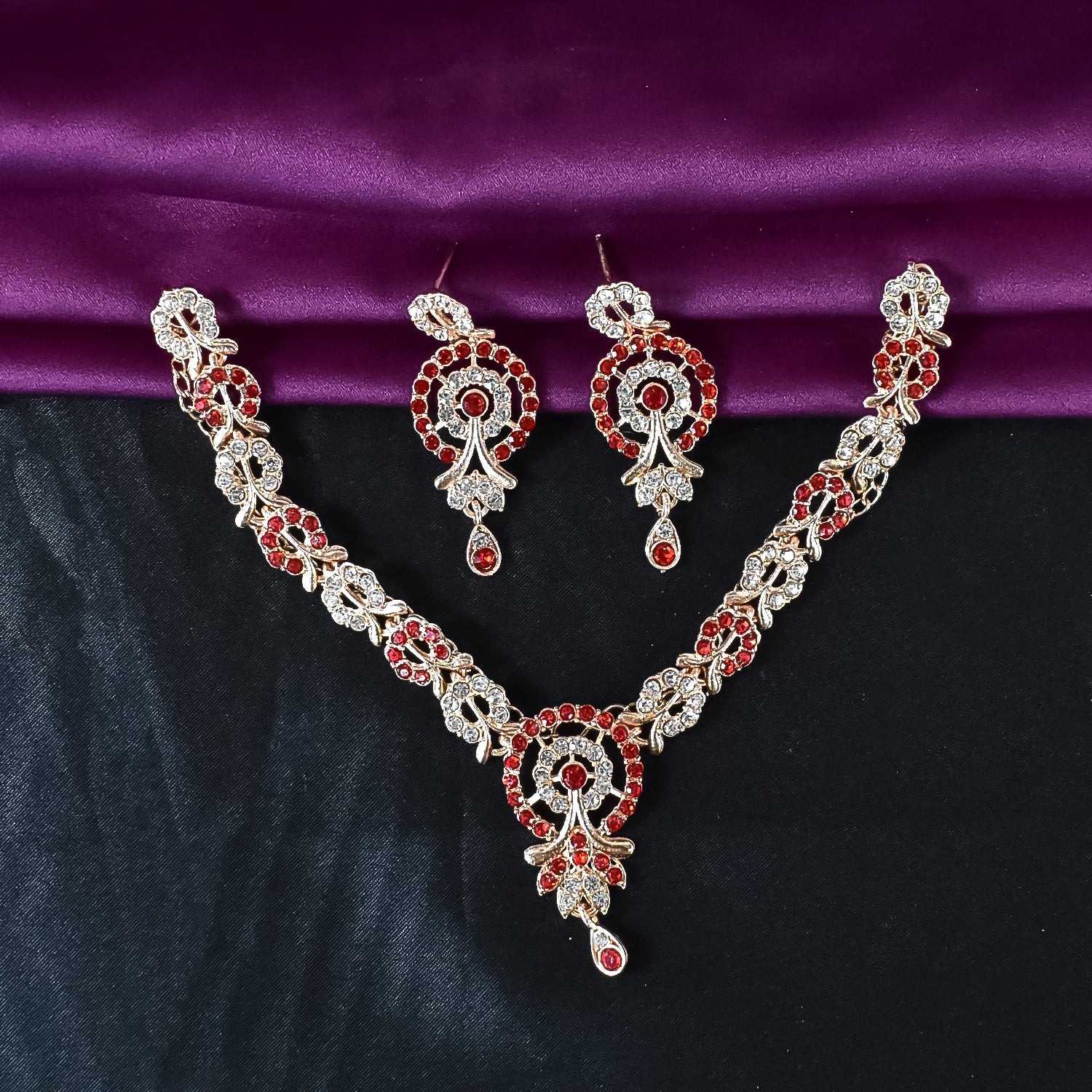 Red & White Diamond Necklace with Earring Set - Image 2