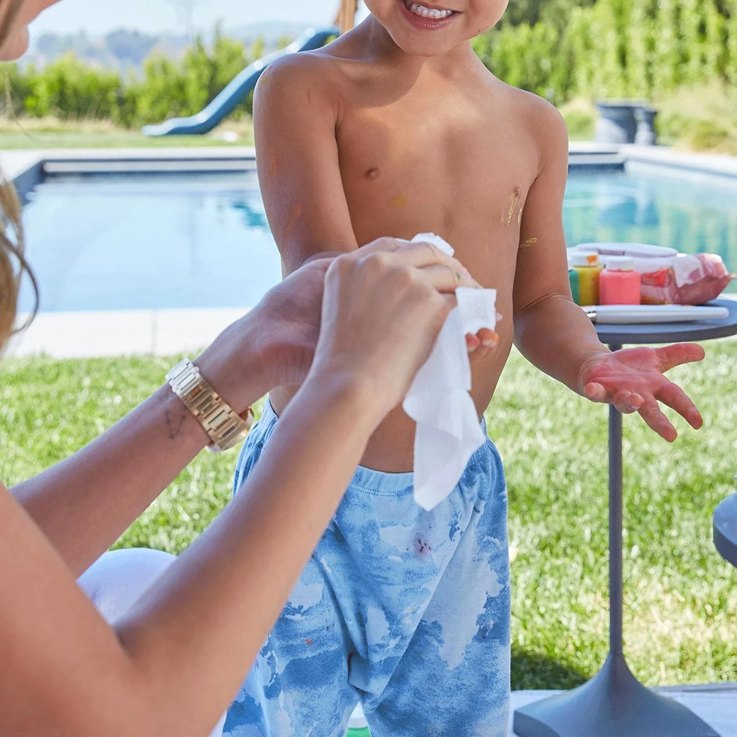 Refreshing Alcohol-Free Wet Wipes – Facial & Body Wipes (25 Pc) - Image 8