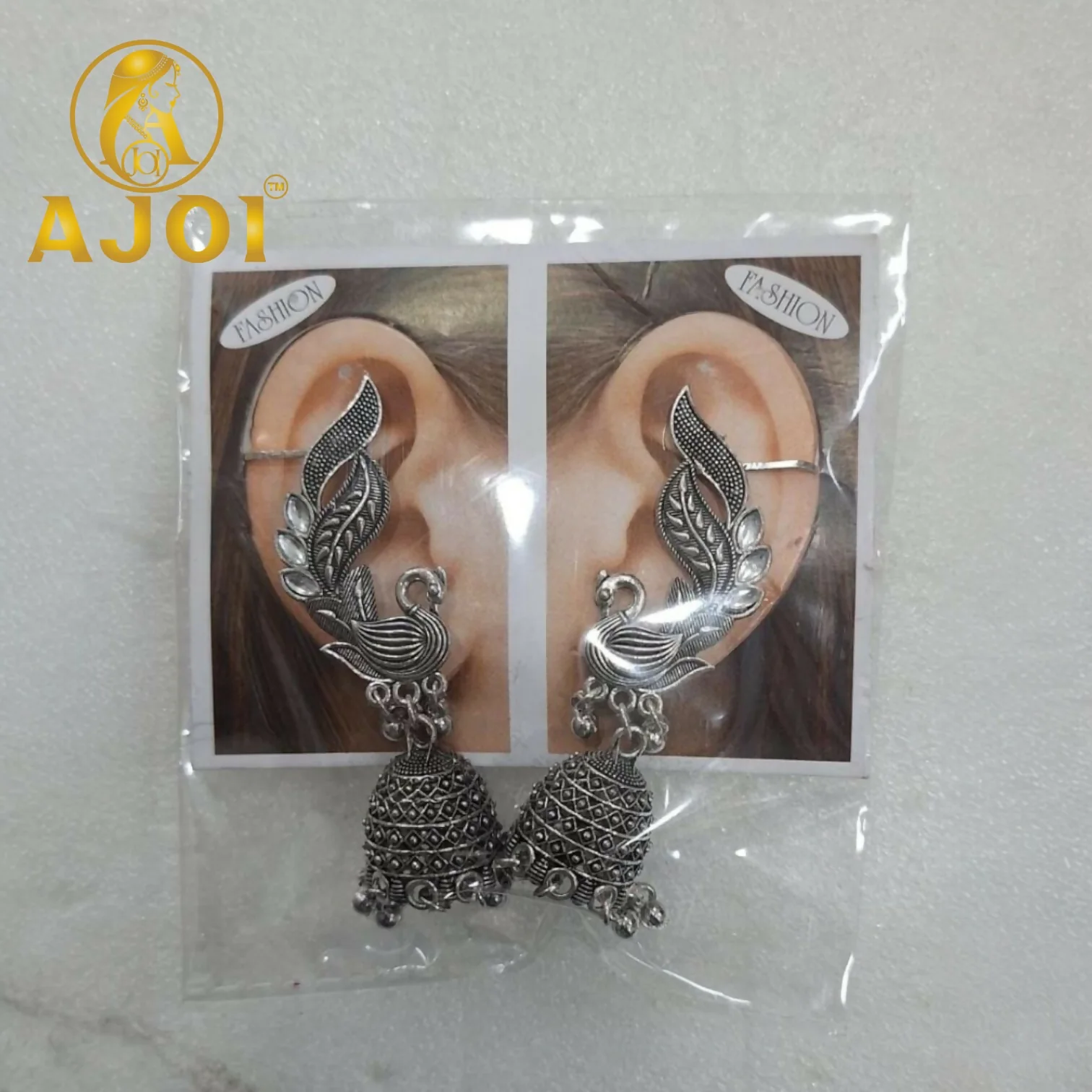 Regal Swan Motif Earrings - Image 4