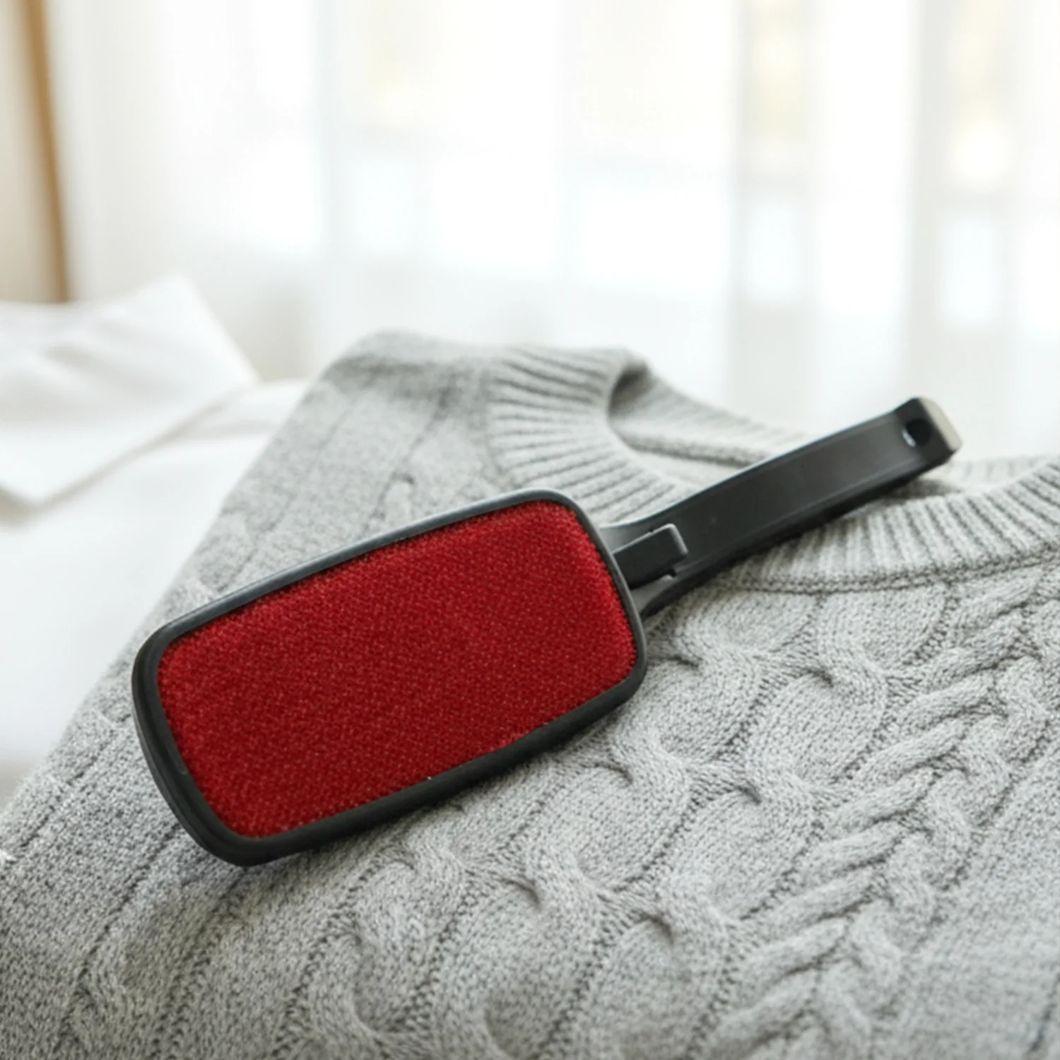 Reusable Double-Sided Clothes Lint Remover Brush (1 Pc) - Image 4