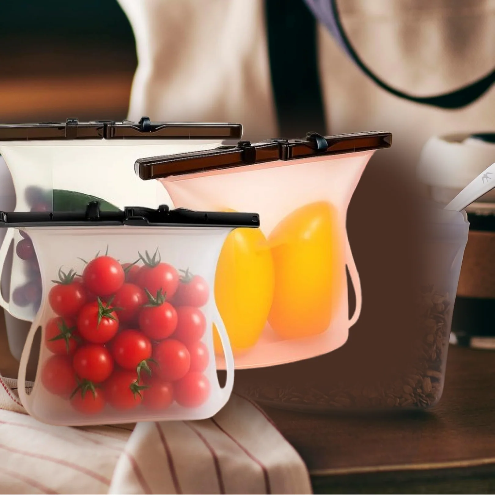 Silicone Food Storage Bags - Set of 3 Keepers for Fruits, Vegetables, Snacks - Image 8