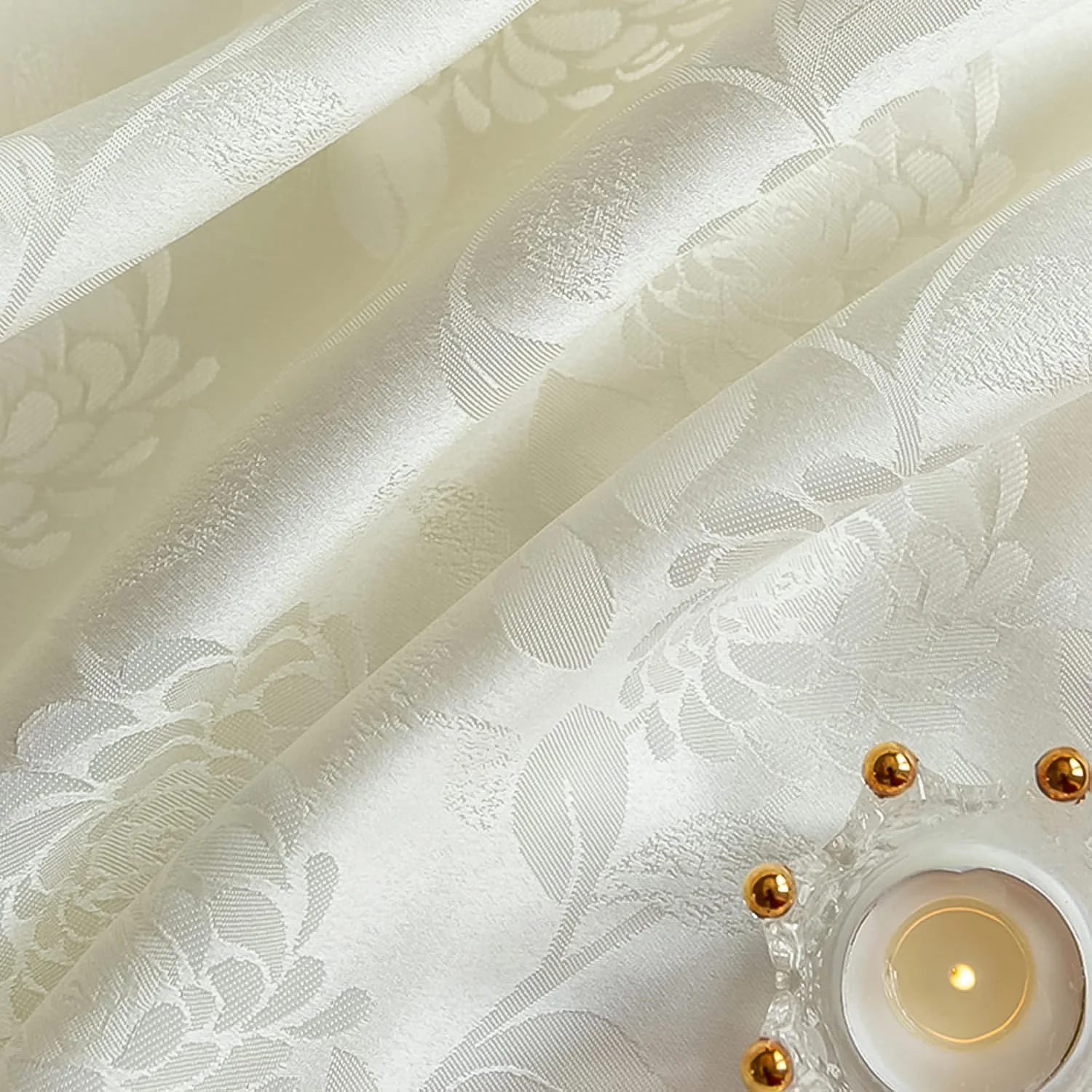 Reusable Table Cloth / Cover for Dining Picnic (140×140 Cm / 1 Pc) - Image 6