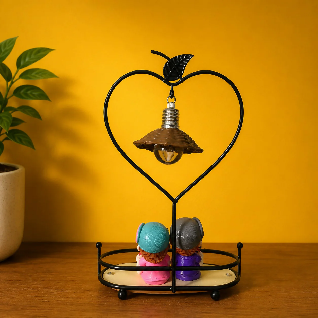 Romantic Couple Table Lamp Showpiece for Bedroom & Home Decor - Image 4