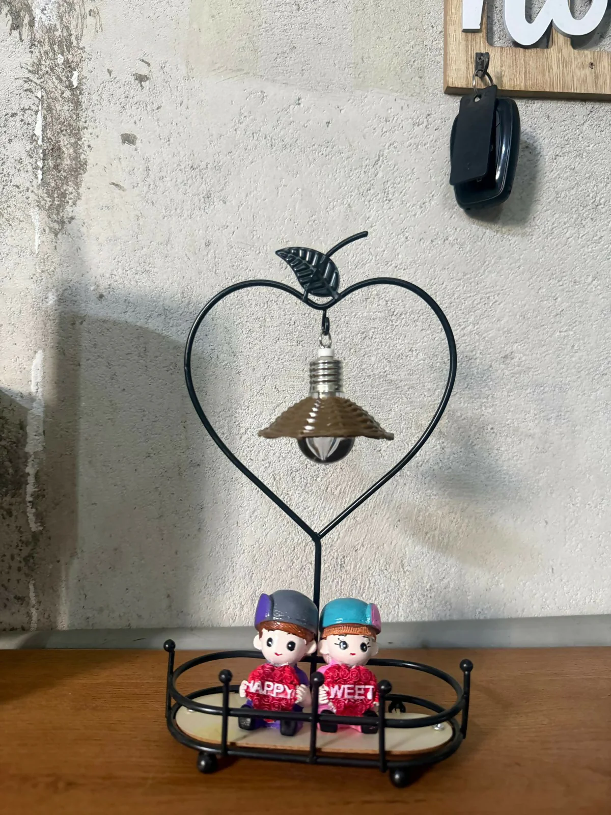 Romantic Couple Table Lamp Showpiece for Bedroom & Home Decor - Image 6